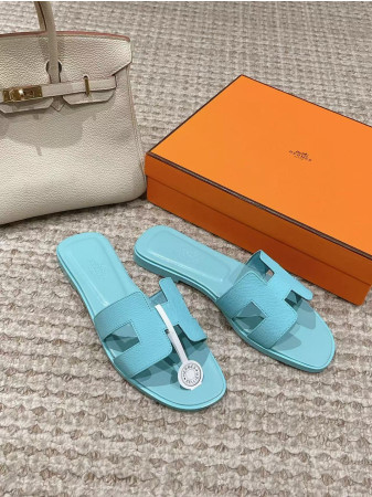 ua H**me5 oran sandal