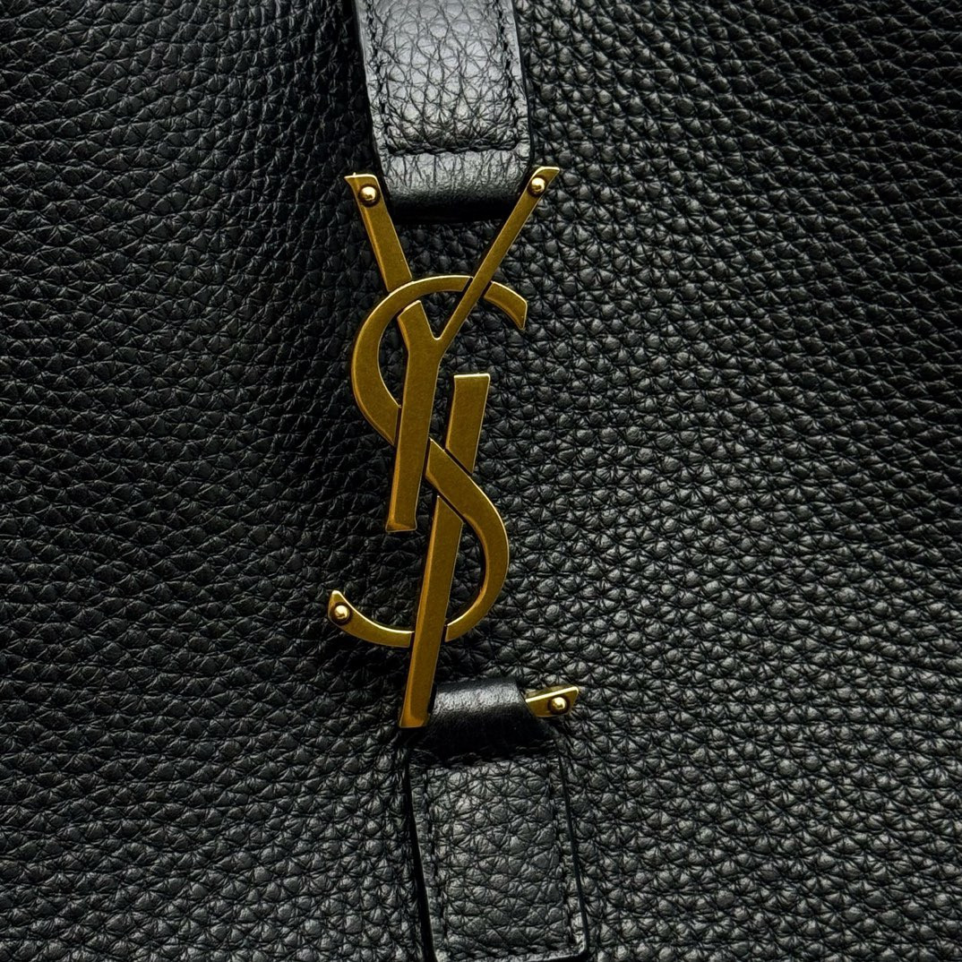 Y*L le 5 À 7 bea in grained leather 50×28×18cm