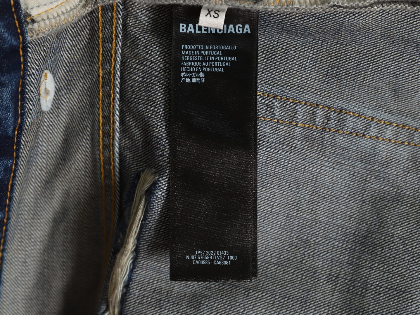 Ba*len*cia*ga shorts