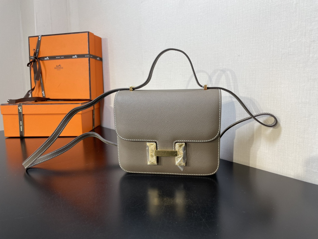 H**me5 constance 19 epsom gold hardware 7.25" x 6.25" x 2.25"