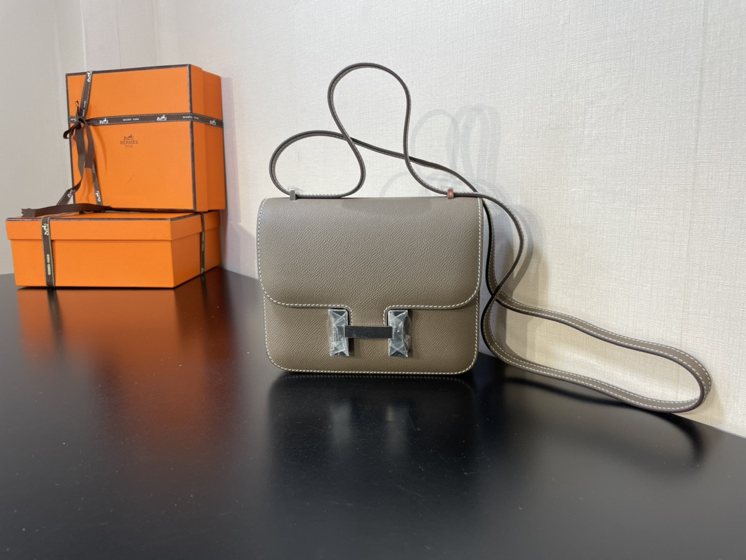 H**mes constance 24 epsom leather silver hardware 9.4"x5.9"x3"