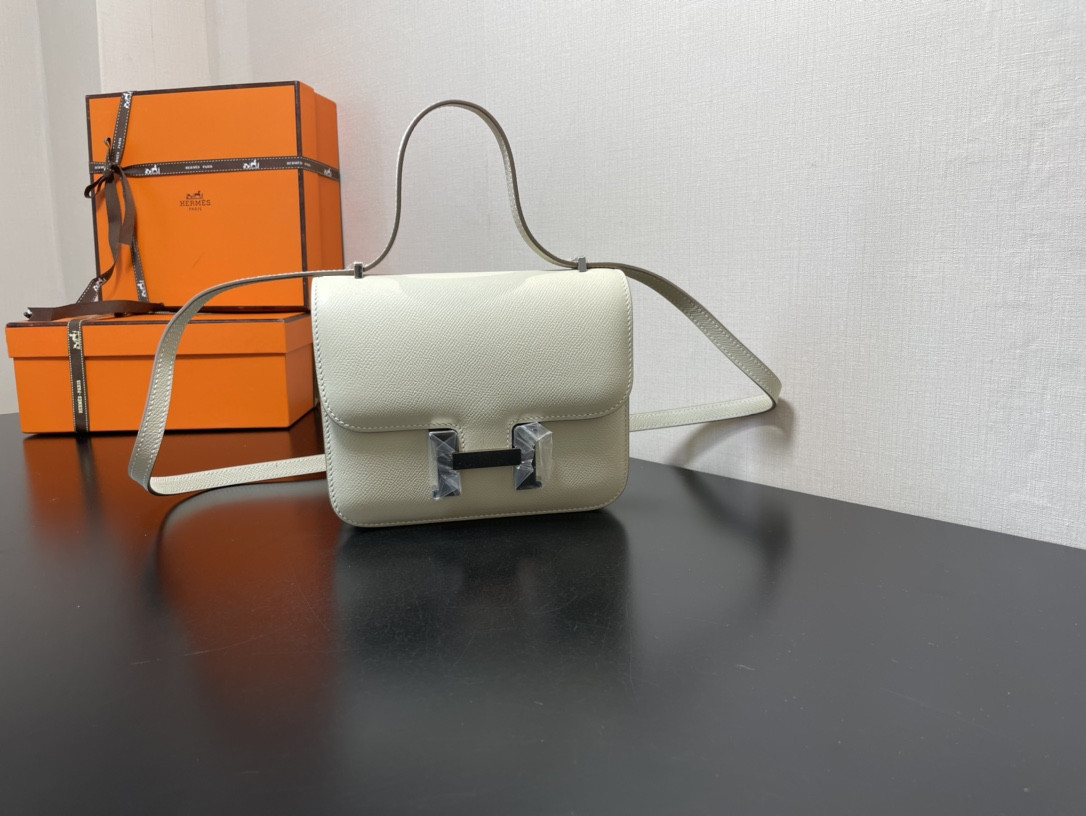 H**mes constance 24 white epsom leather silver hardware 9.4"x5.9"x3"