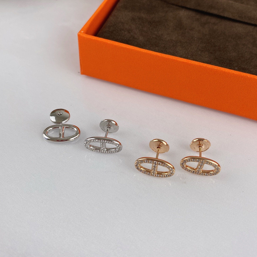H**me5 fully di*m*nd-encrusted h stud earrings