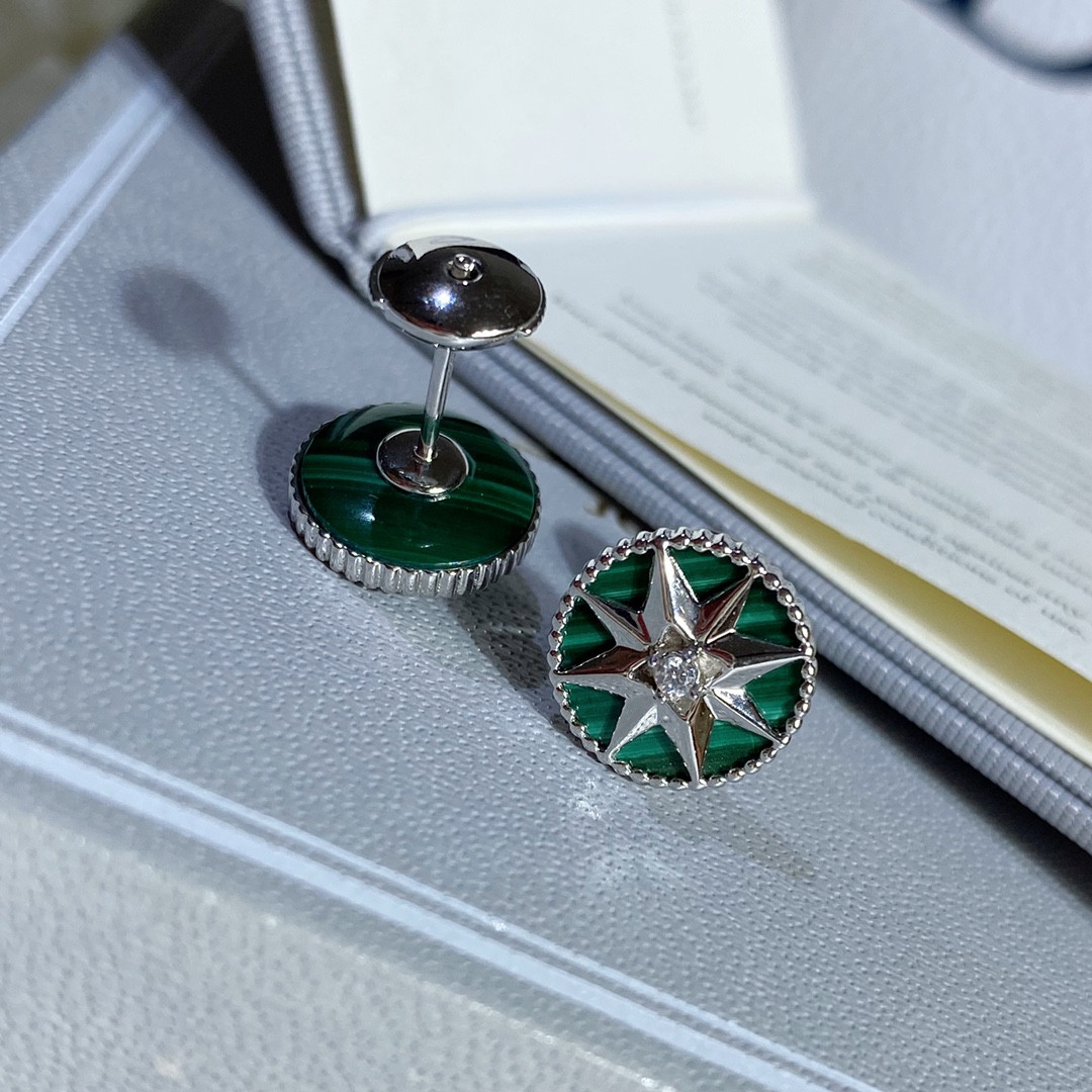 D*or compass stud earrings