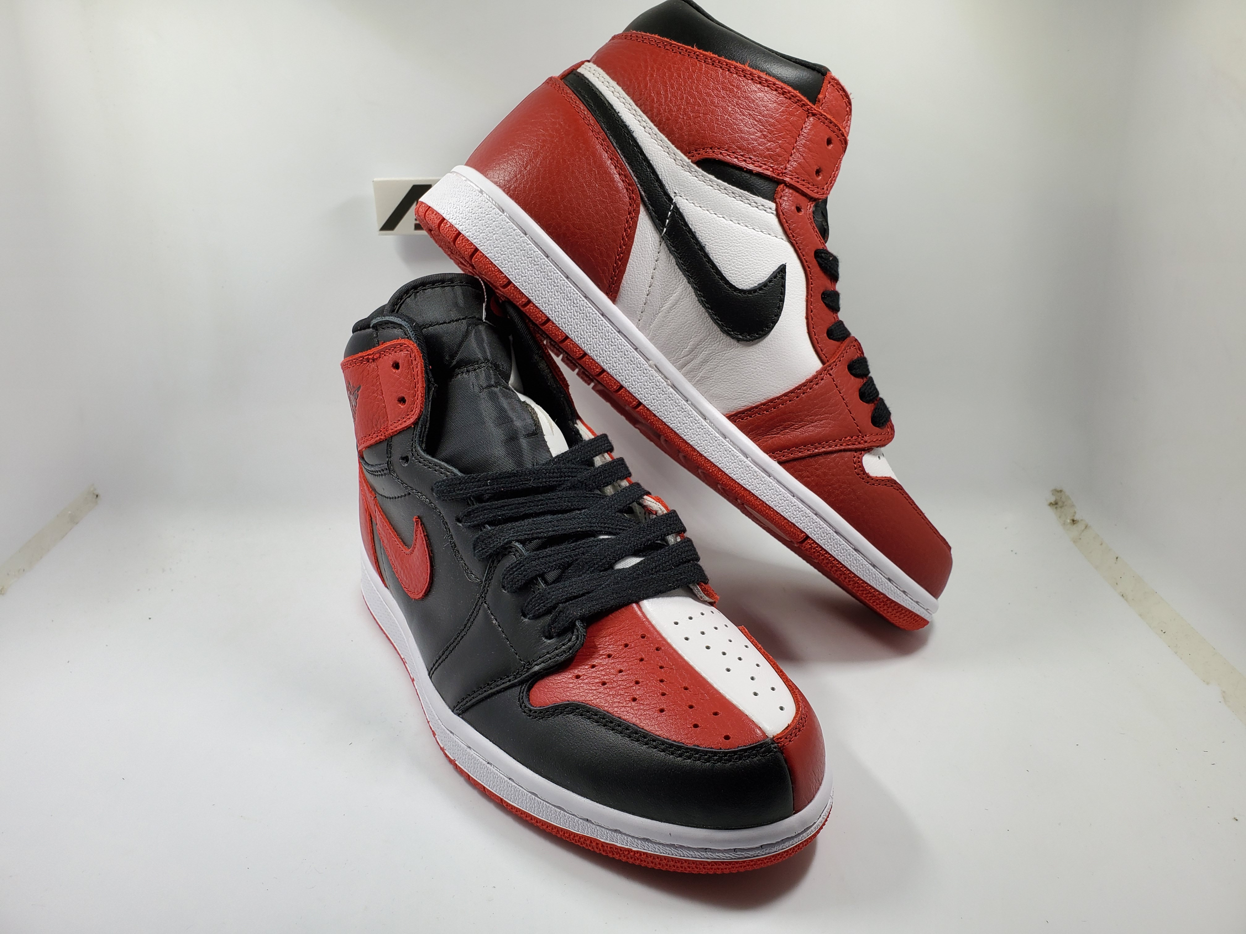 Air Jordan 1 Retro High Homage To Home Chicago (Non-numbered)