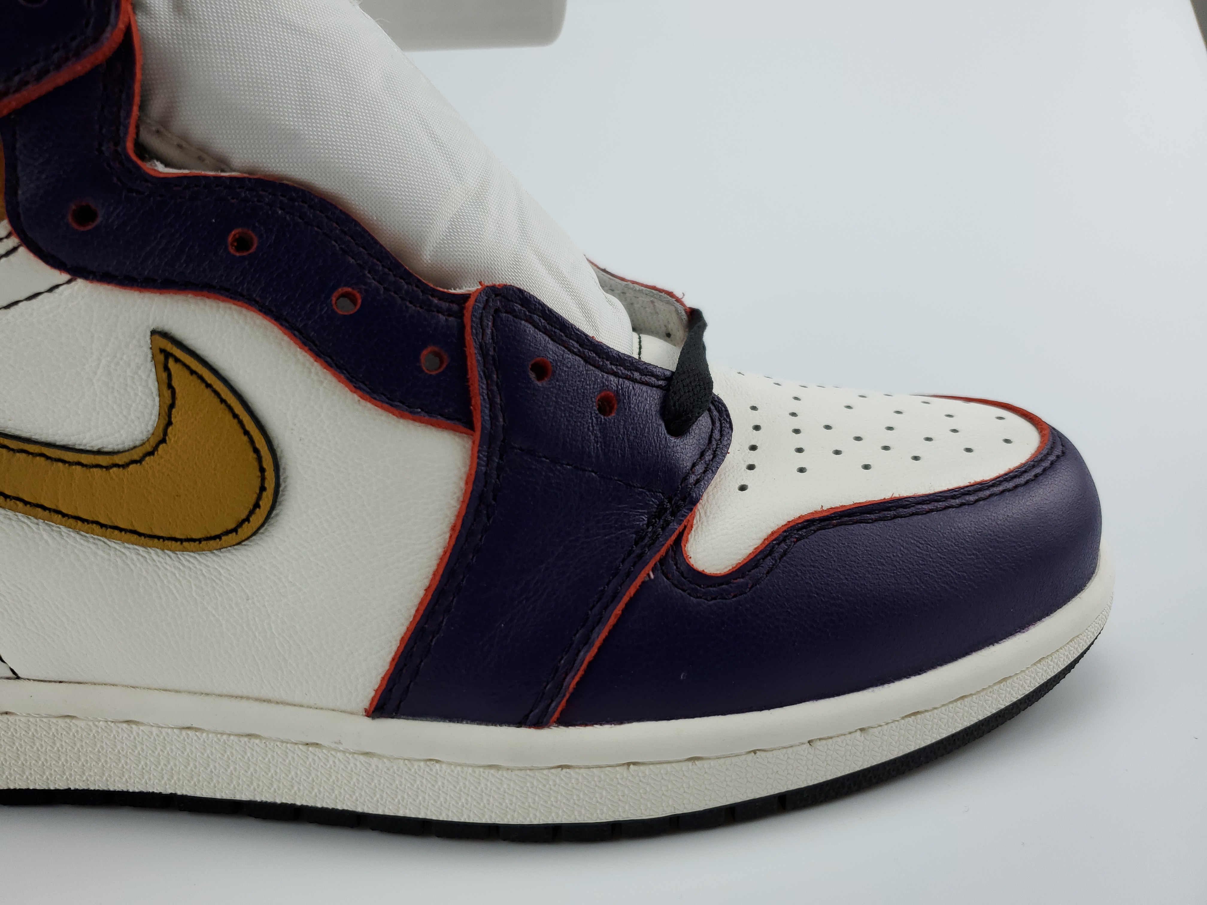 Air Jordan 1 Retro High OG Defiant SB LA to Chicago
