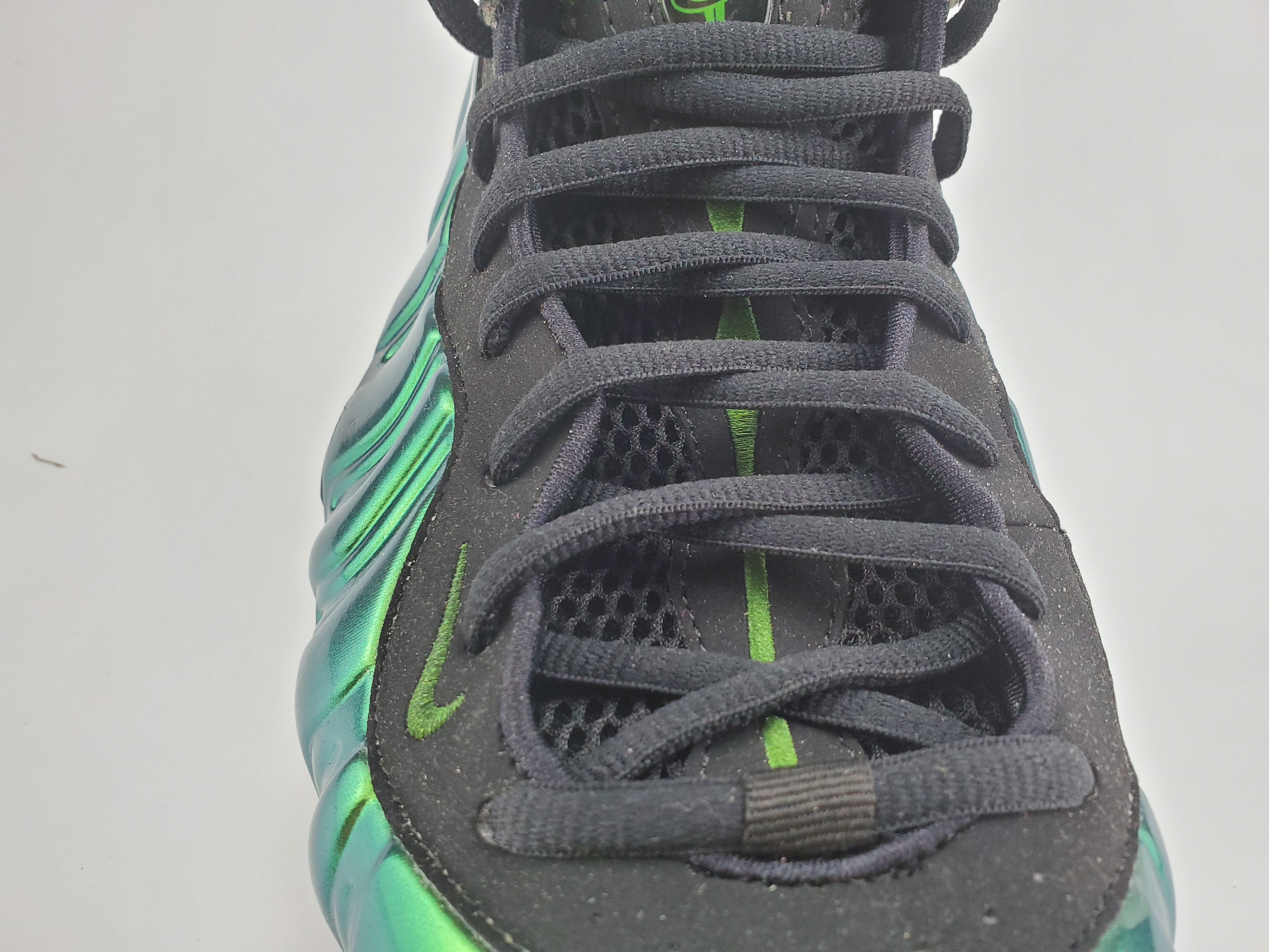 Nike Air Foamposite One "Metallic Green"
