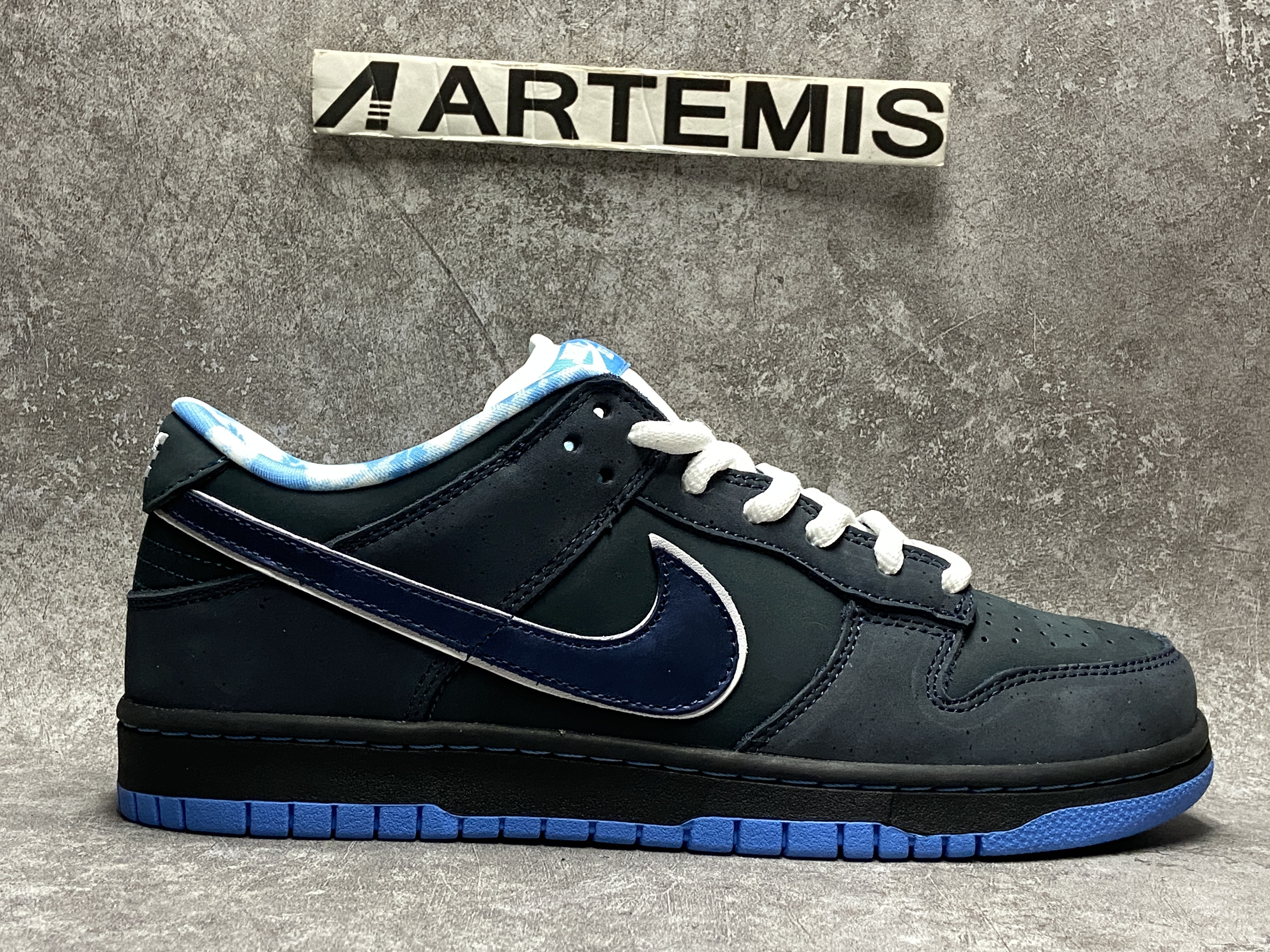 Nike Dunk SB Low Blue Lobster