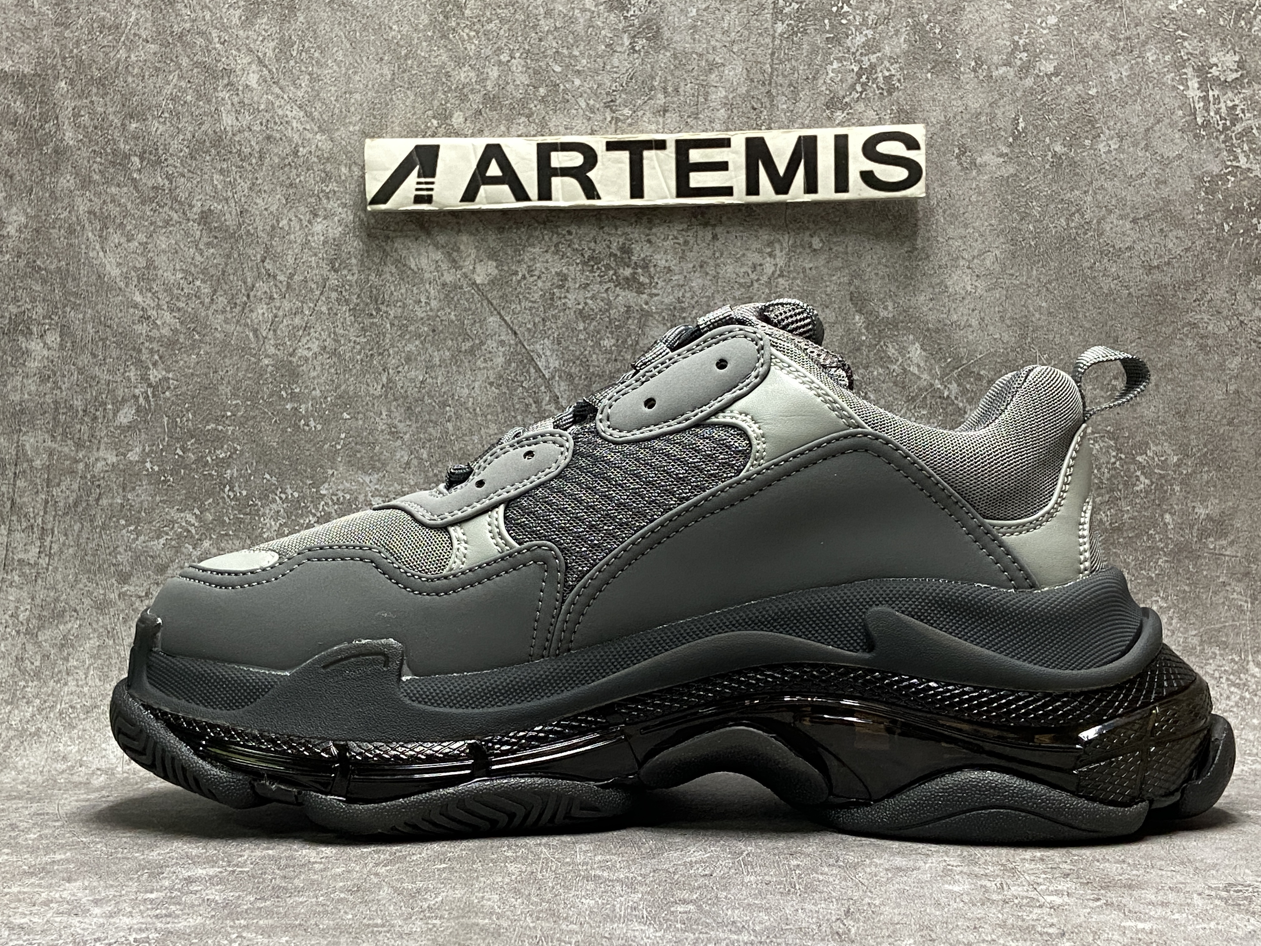 Balenciga Triple S Grey