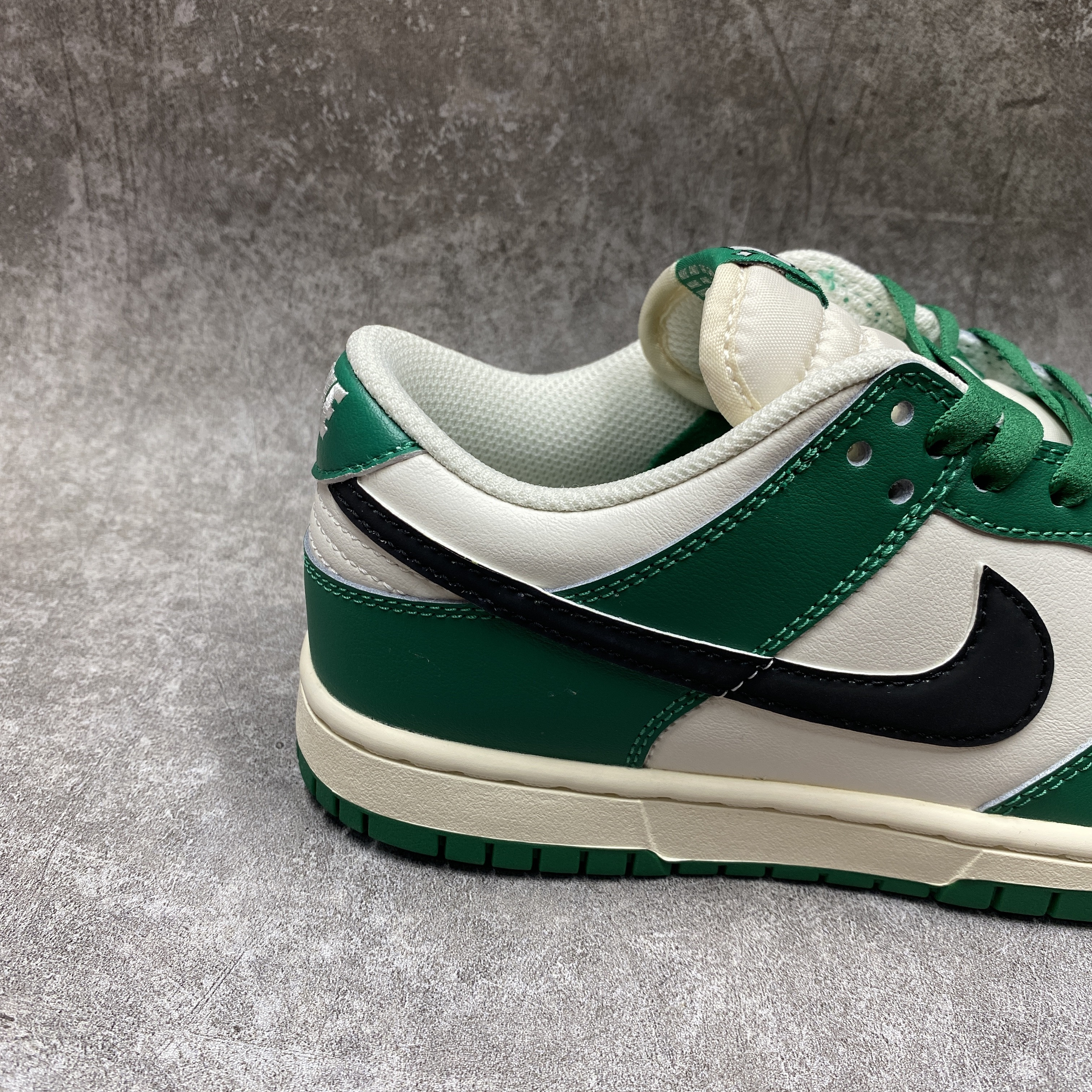Nike Dunk Low SE “Lottery”