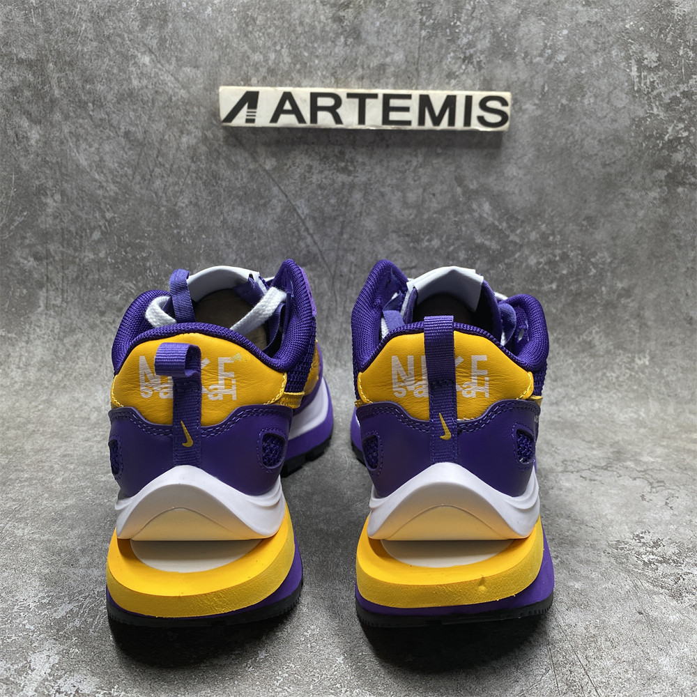NIKE VAPORWAFFLE SACAI DARK IRIS