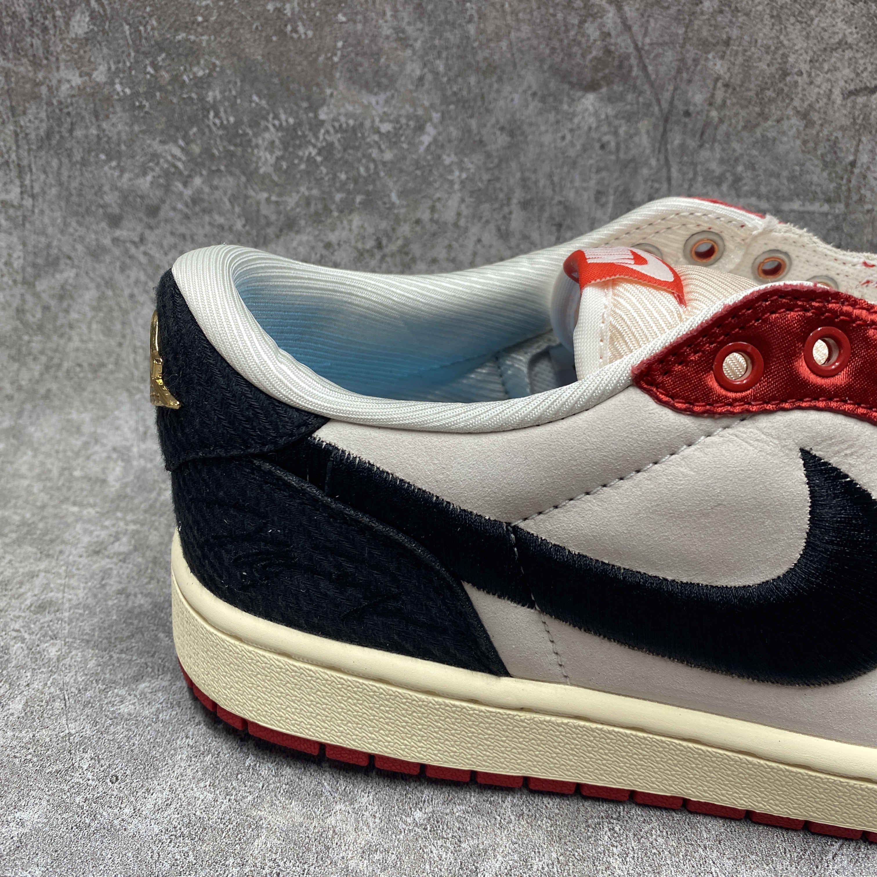UA Jordan 1 Retro Low OG Trophy Room Away