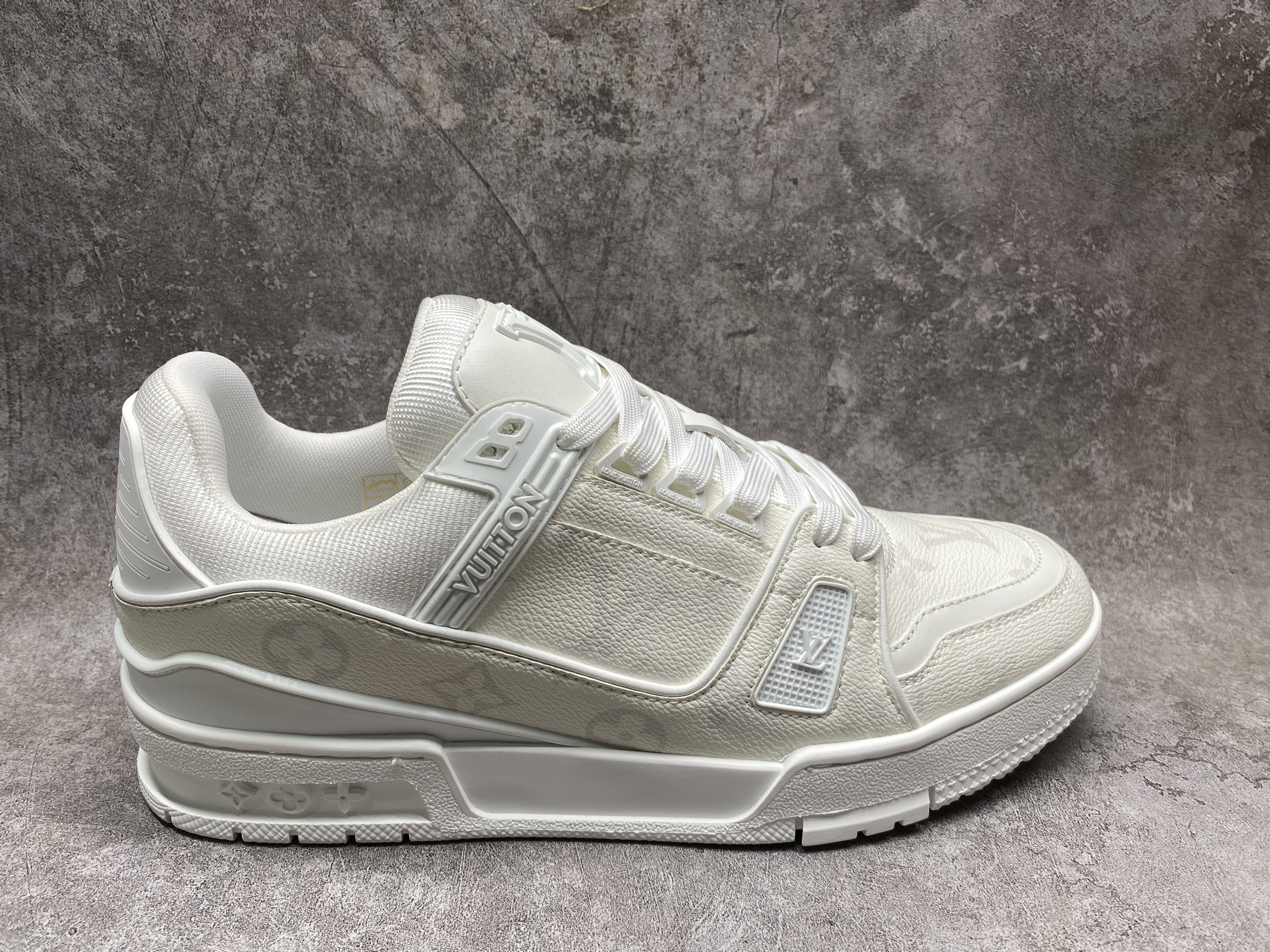 UA LV Trainer Sneaker