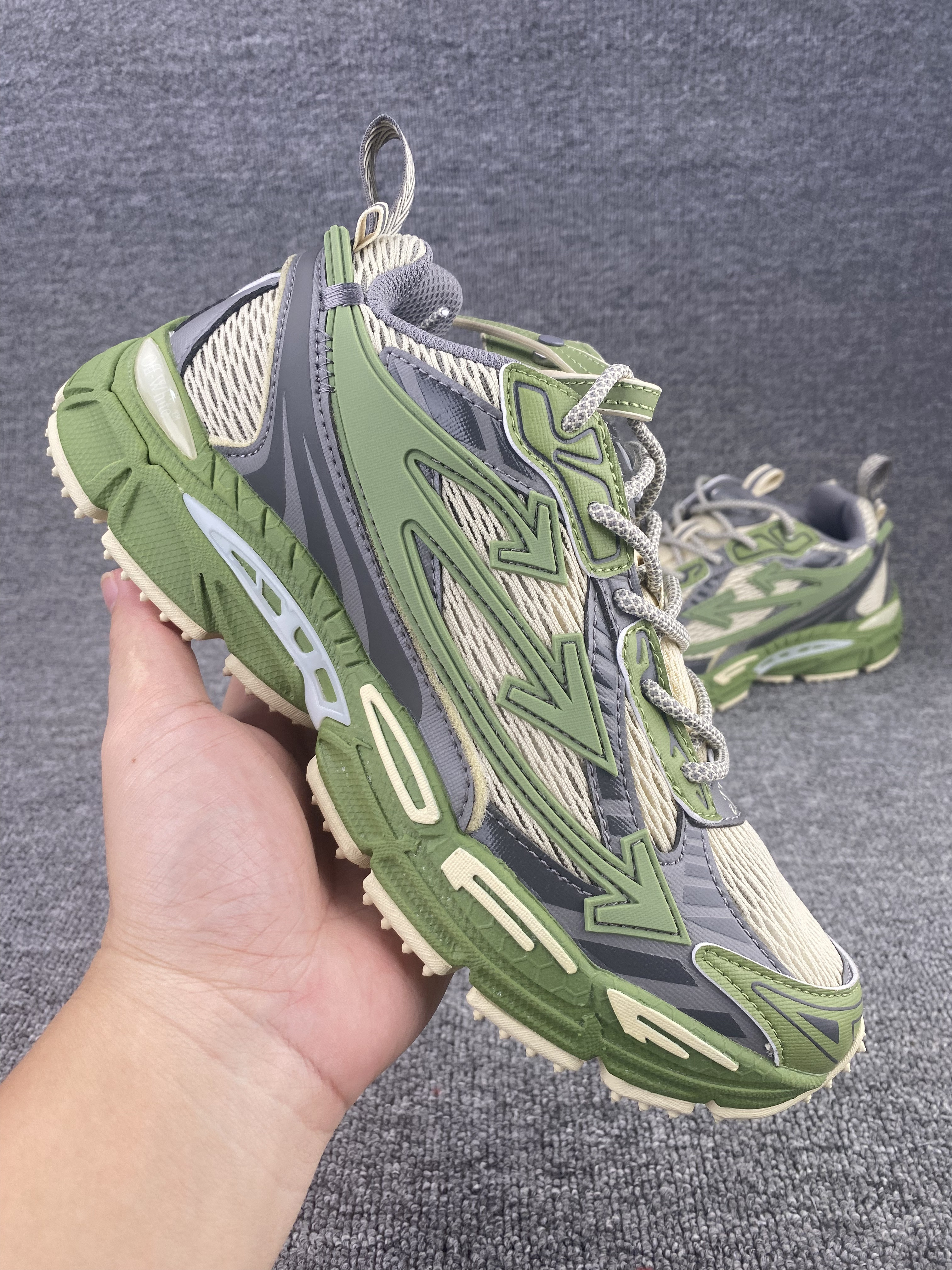 UA Off-White "BE RIGHT BACK"