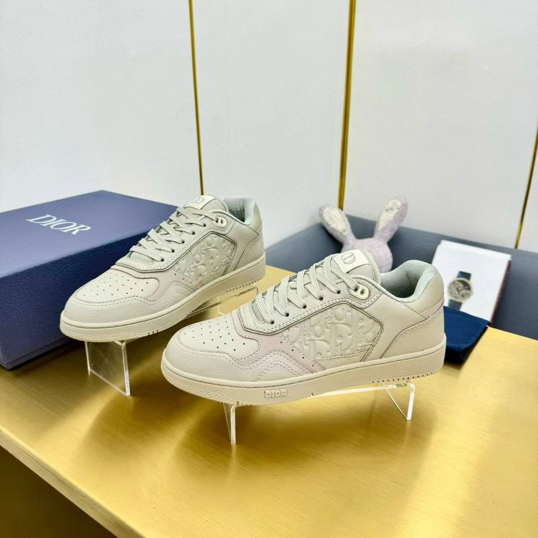 ua D*or b27 low-top sneaker beige grained calfskin and beige D*or gravity leather