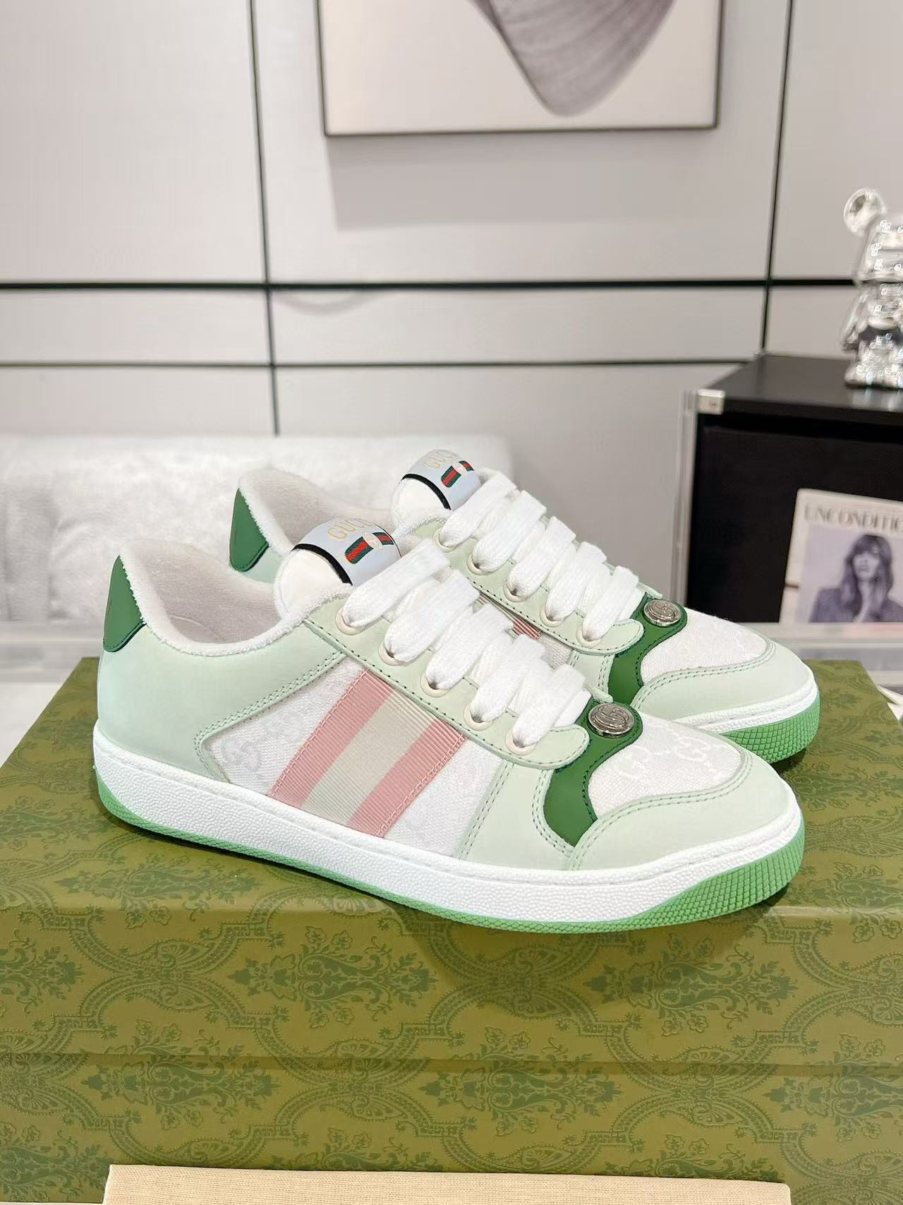 ua G*u*i sneakers