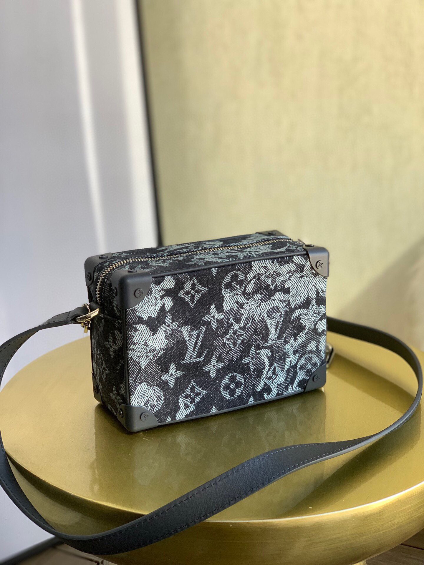 LV MINI SOFT TRUNK M80033