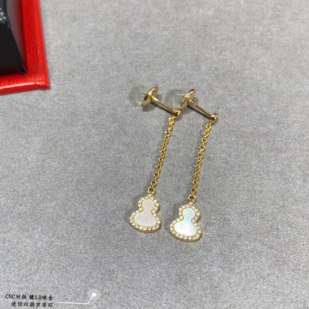 Qeelin Mini Gourd Earrings