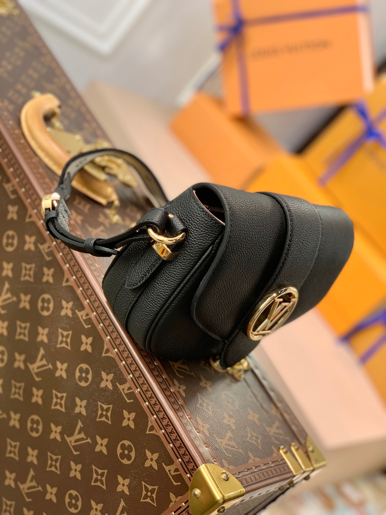 kim kardashian LV PONT 9 SOFT MM M58967