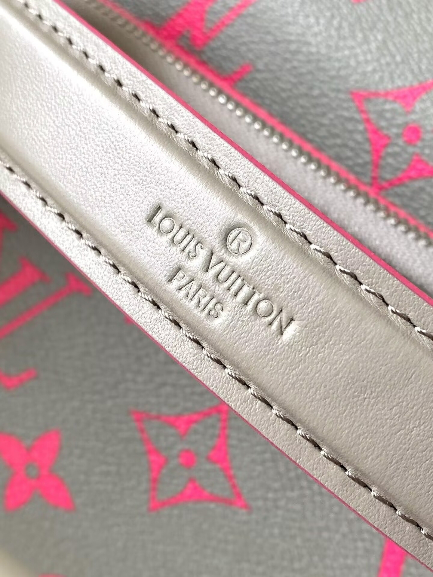 LV Nil M15024 25x17.5x11cm