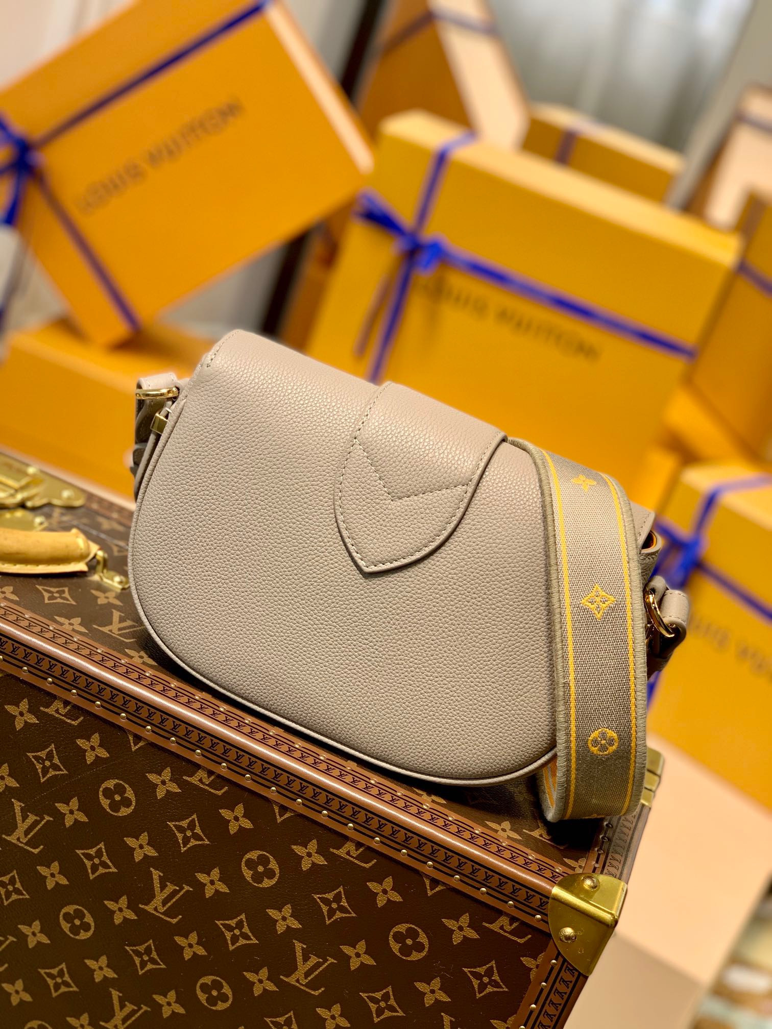 LV PONT 9 SOFT MM M58967