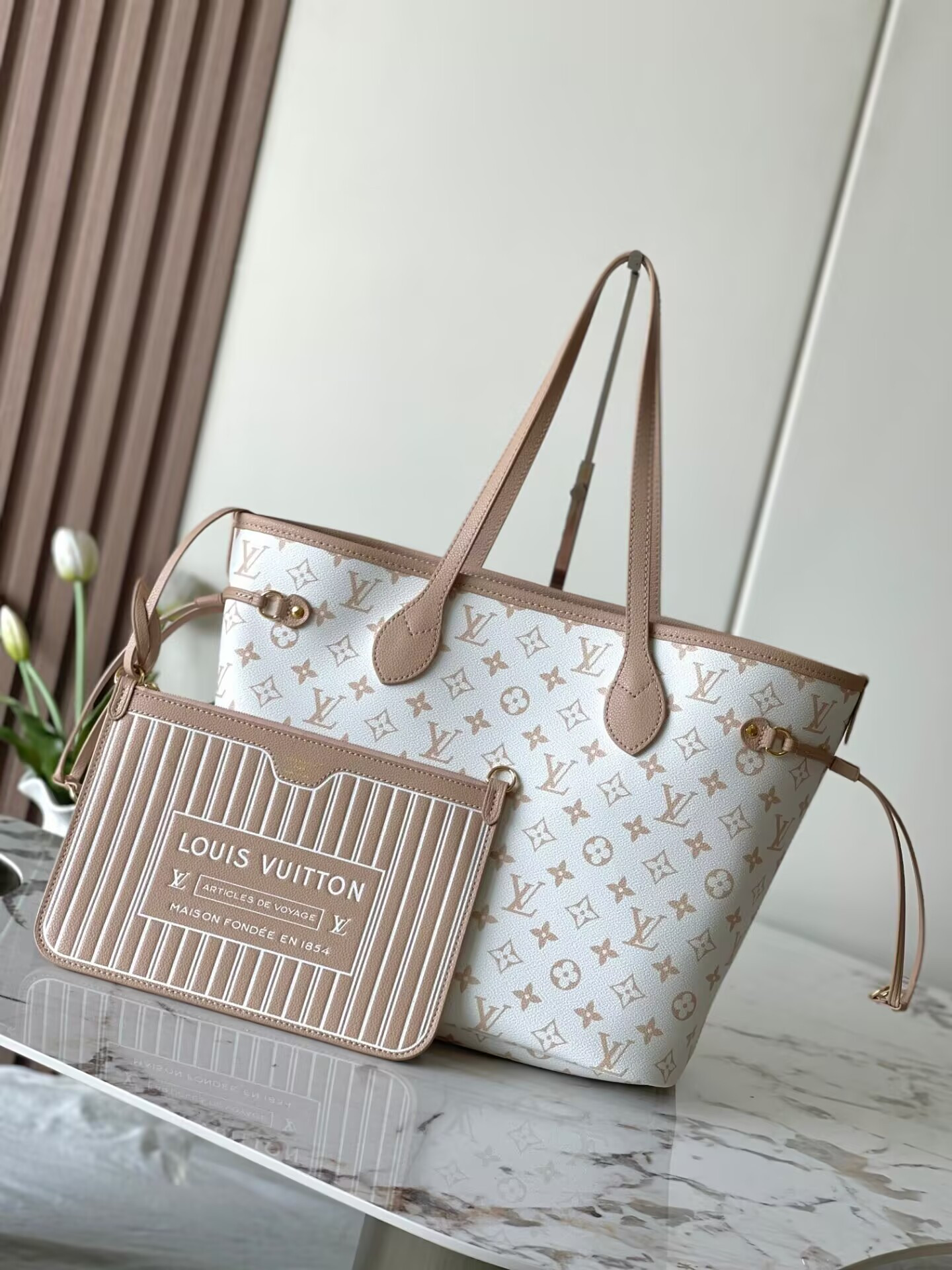 LV Neverfull Inside Out MM M25665 31x28x14cm Without Box