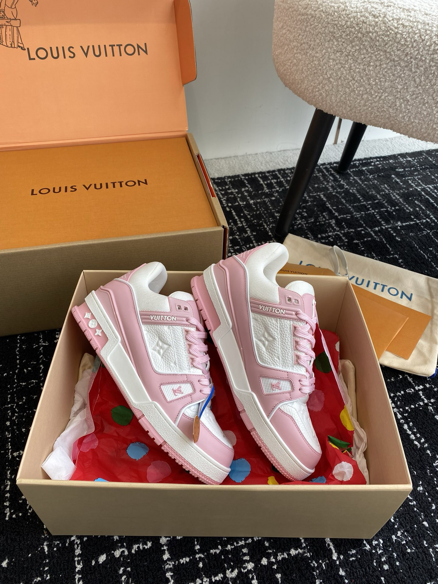 UA LV Trainer Sneaker