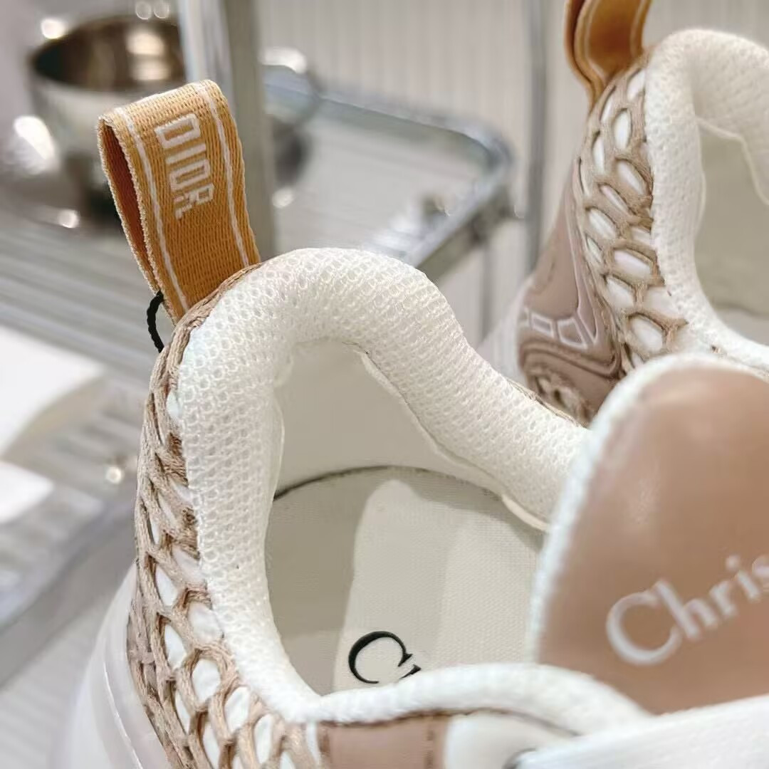 ua D*or vibe sneaker