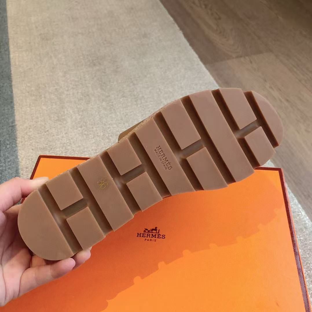 ua H**mes eze 30 sandal