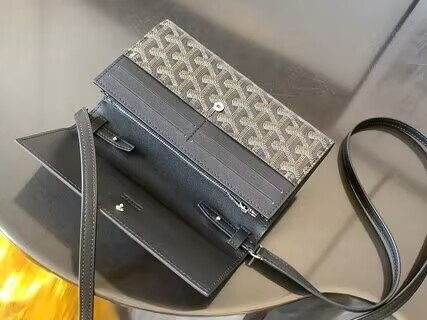 Go*ard varenne continental wallet 19x 3.3x 12cm