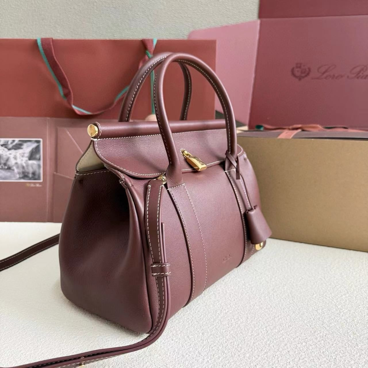 L**o p*ana loom bag l25 smooth calfskin 25x18x12.5cm