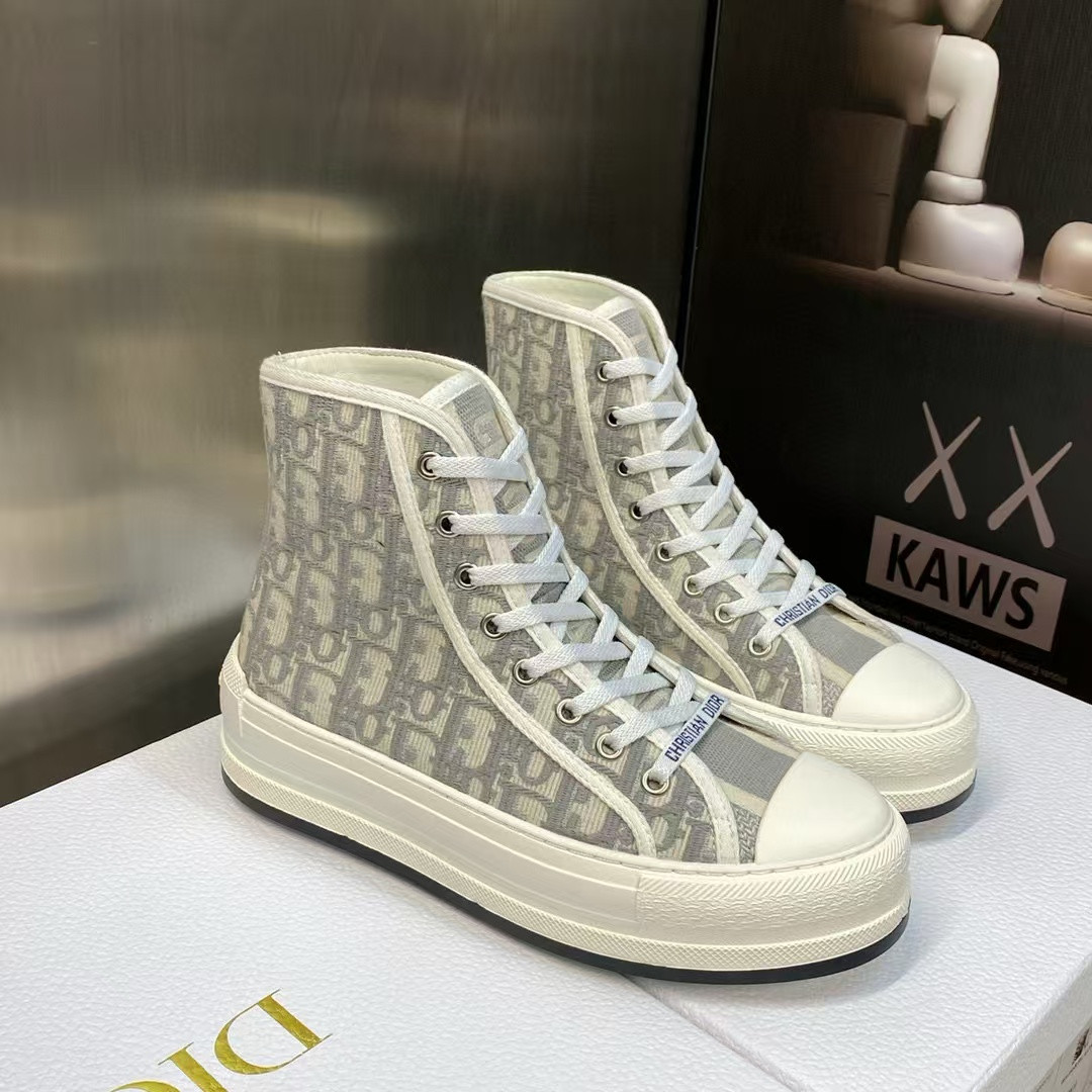ua D*or sneaker