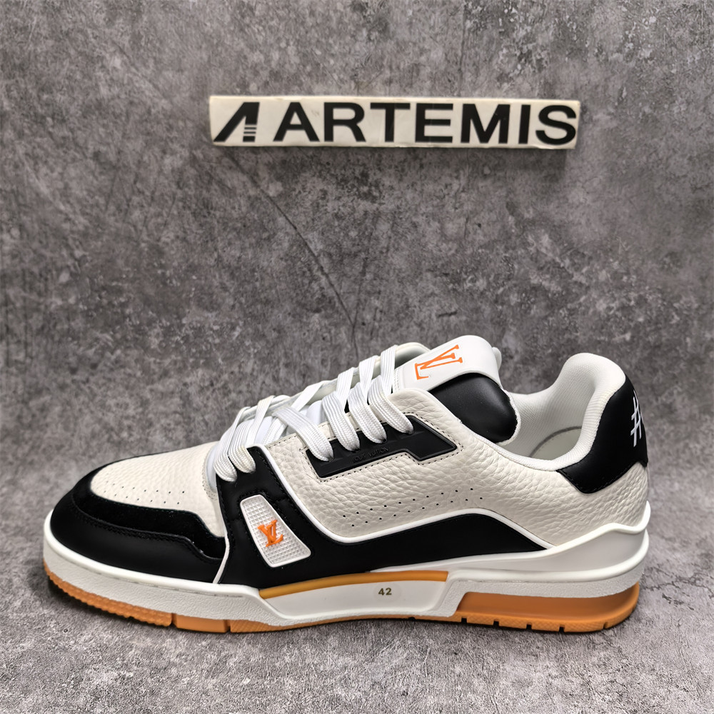 UA LV Trainer Sneaker