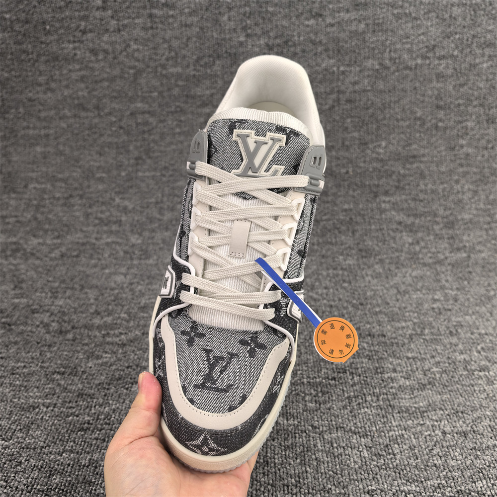UA LV Trainer Sneaker