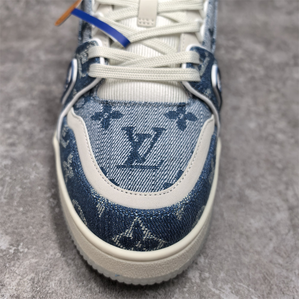 UA LV Trainer Sneaker
