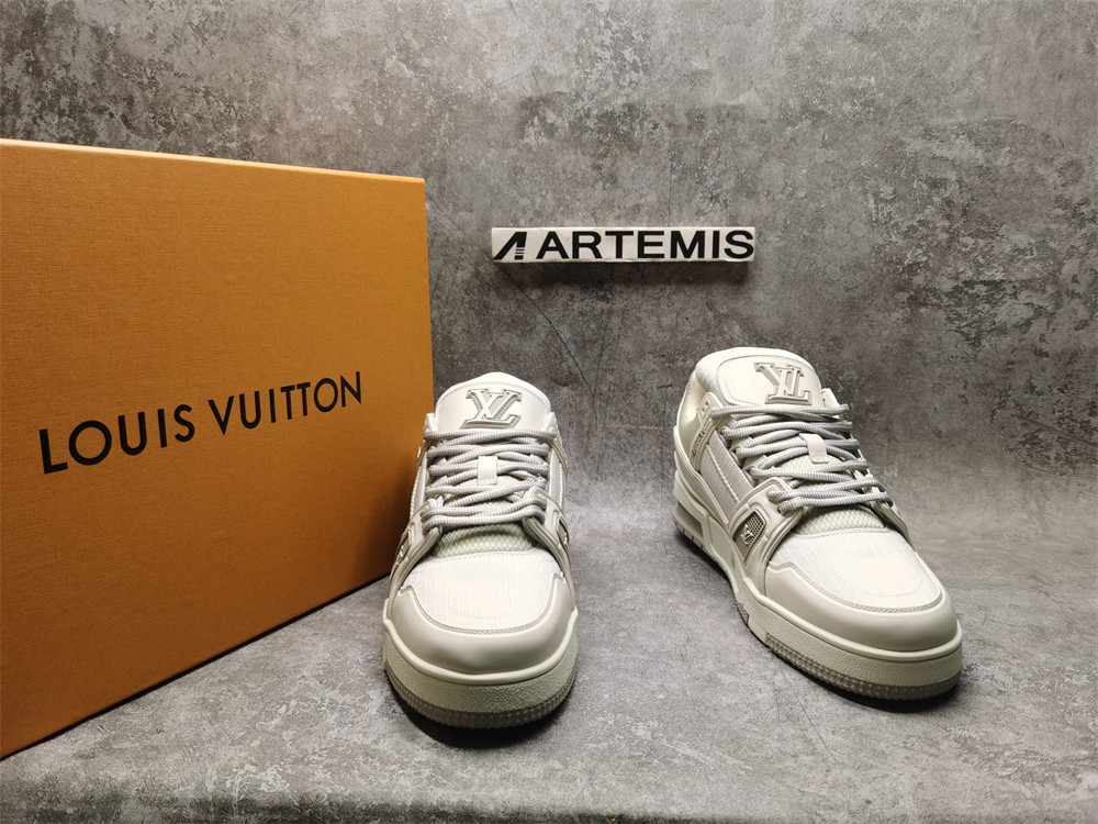 UA LV Trainer Sneaker