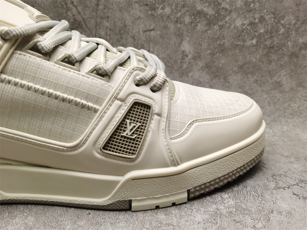 UA LV Trainer Sneaker