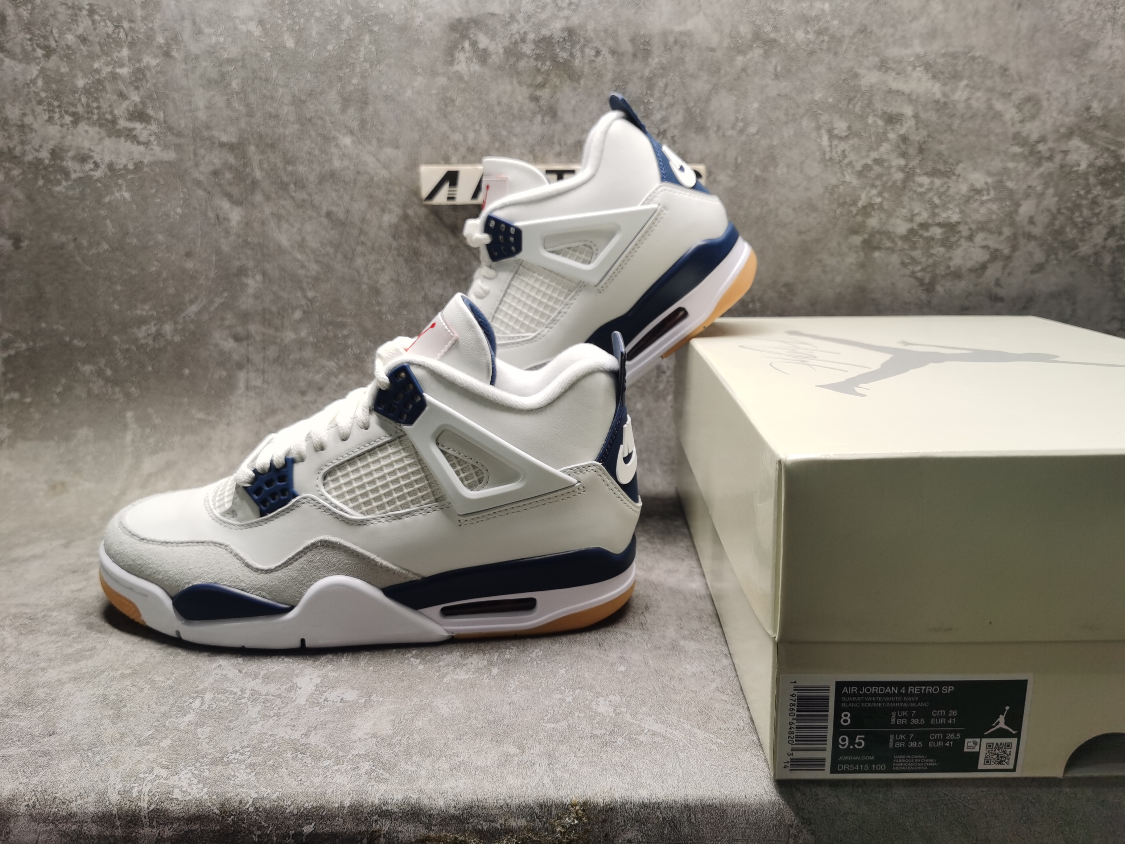 UA Air Jordan 4 Retro