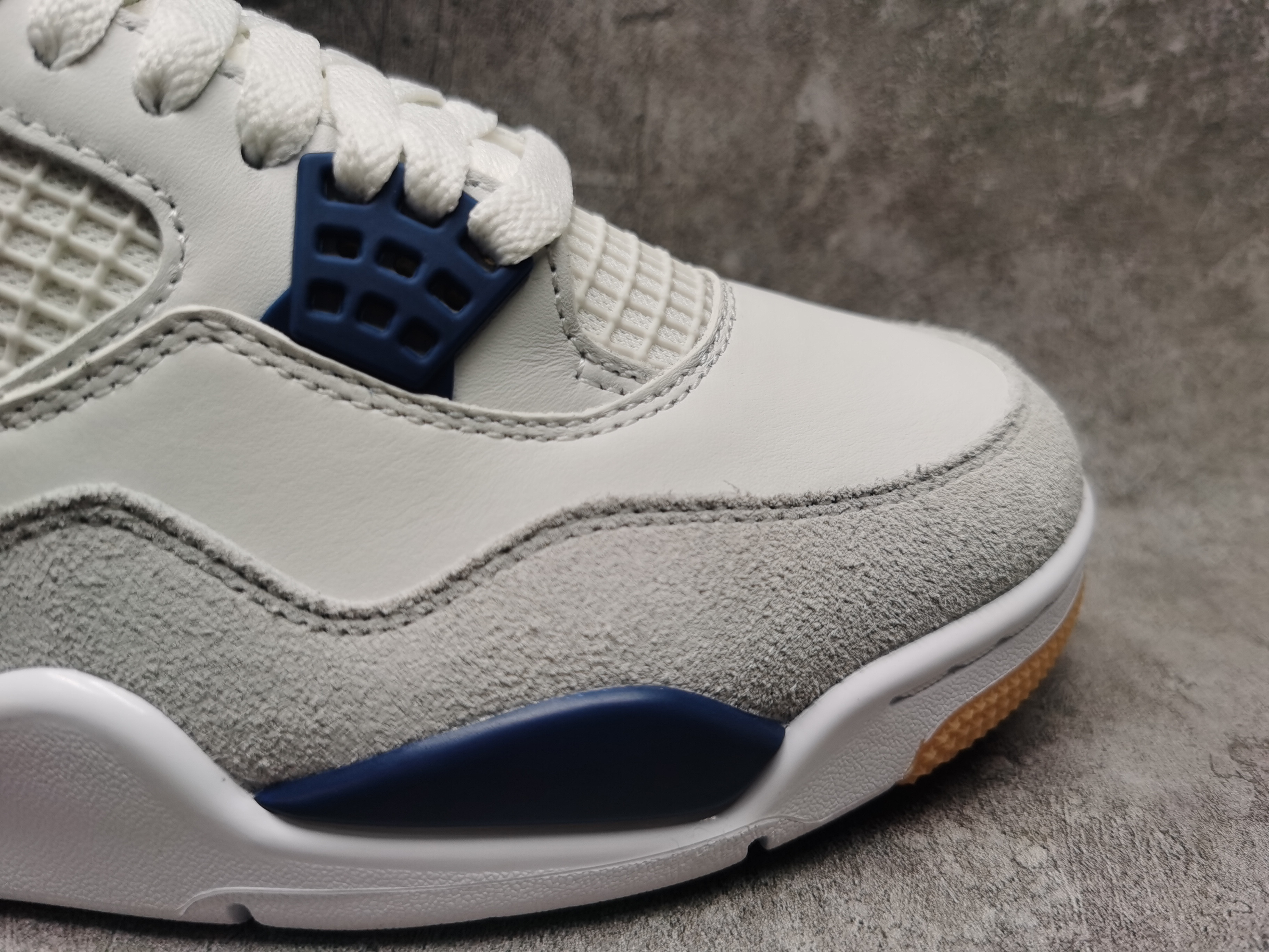 UA Air Jordan 4 Retro
