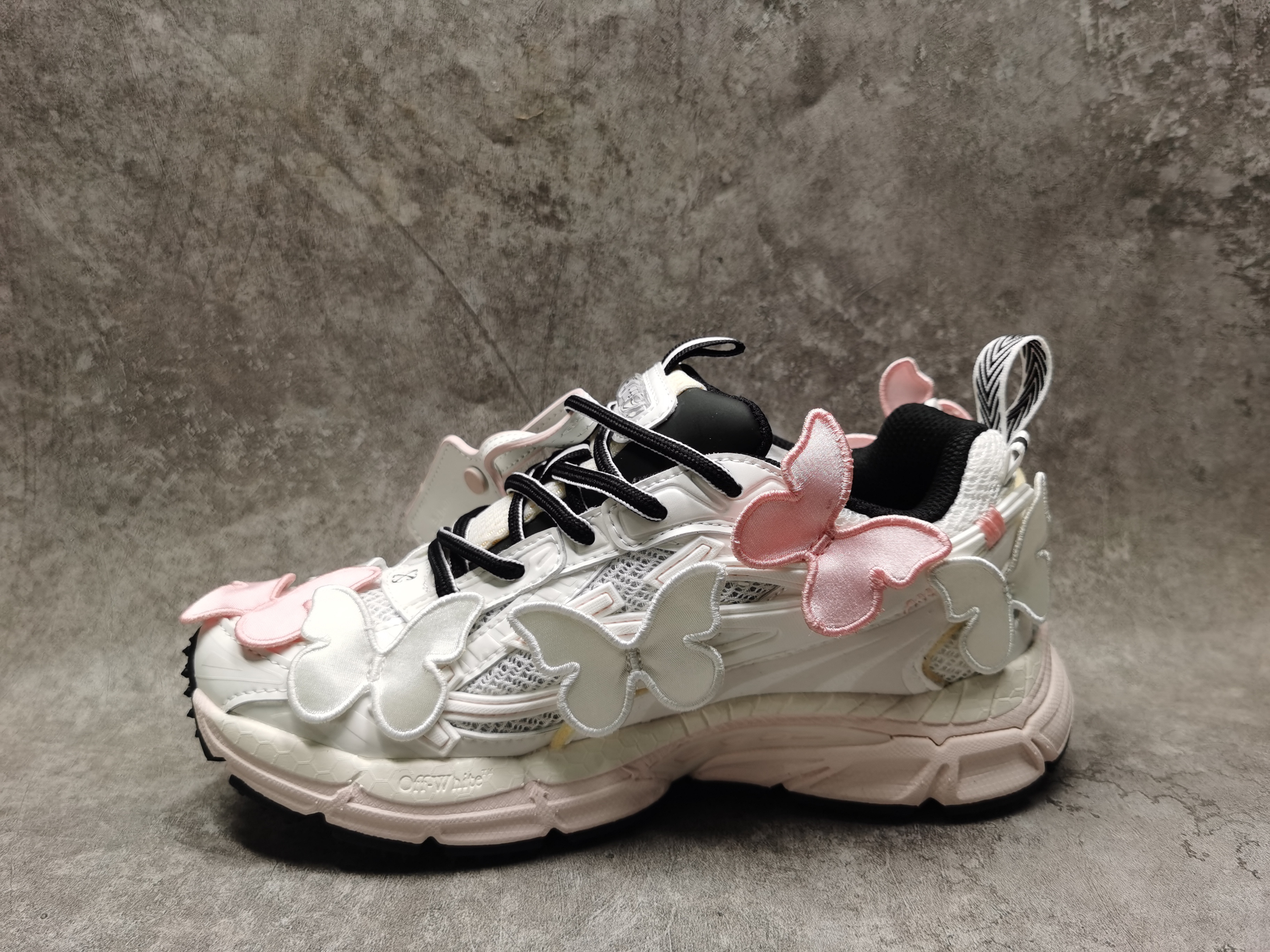 UA Off-White "BE RIGHT BACK"