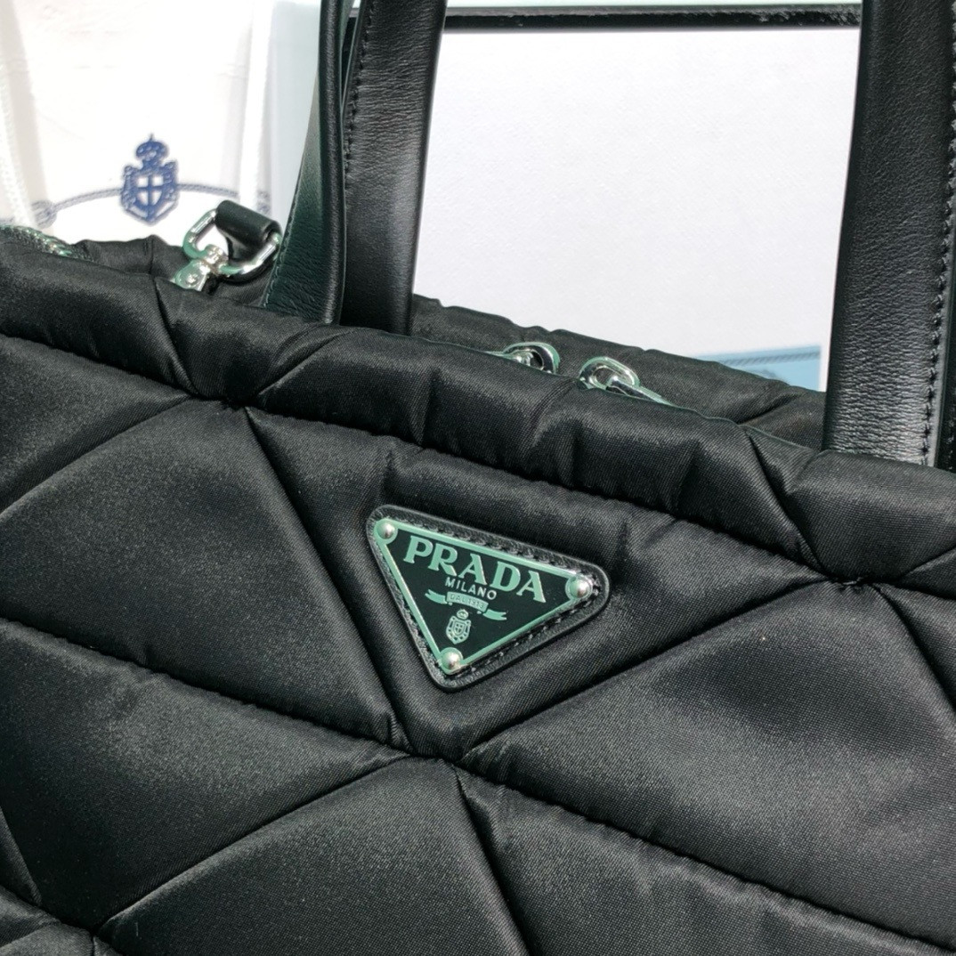 Pra*a re-nylon system tote 25x21.5x13cm