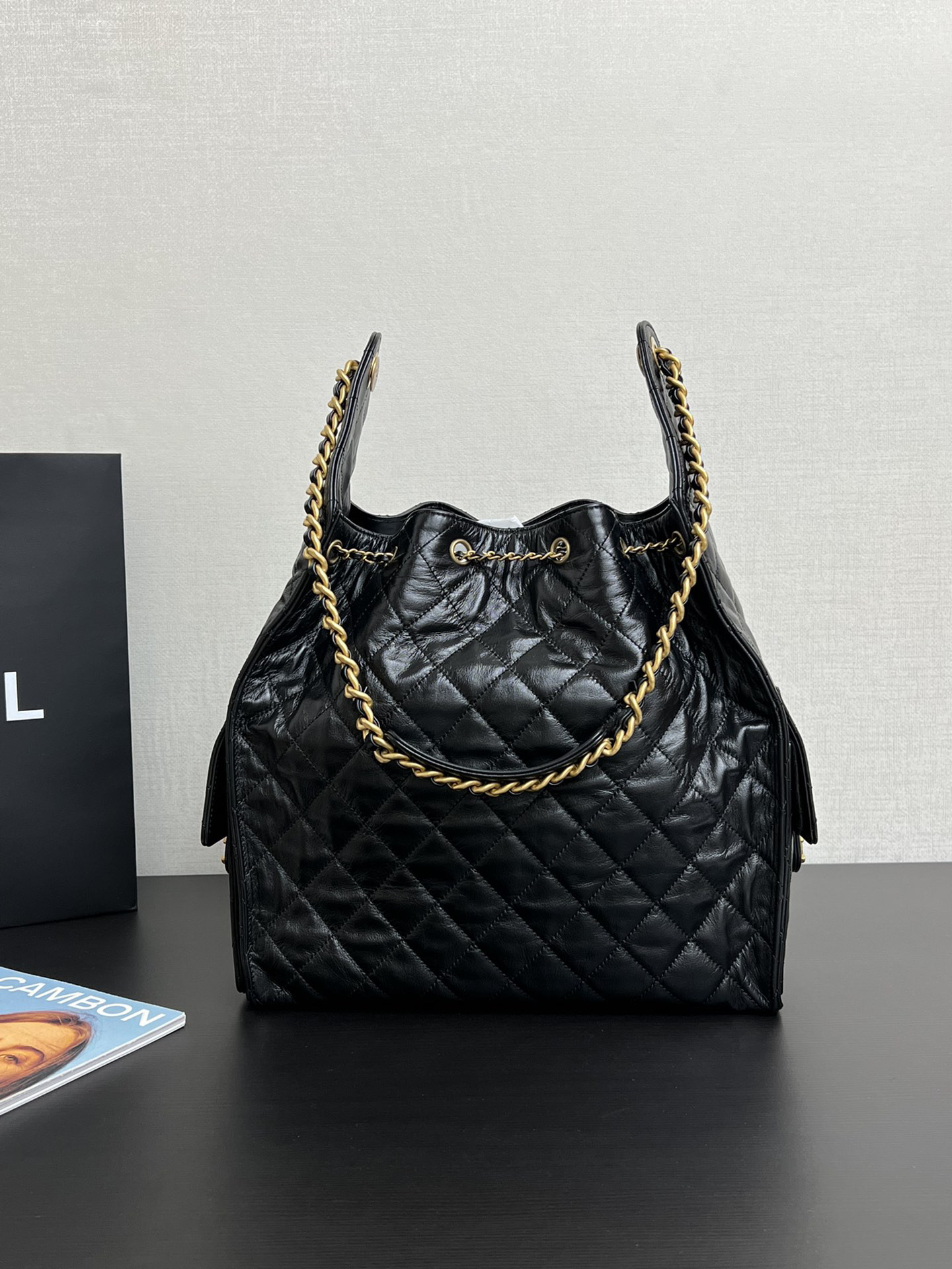 Ch*el 25c bucket bag 40x30x15cm
