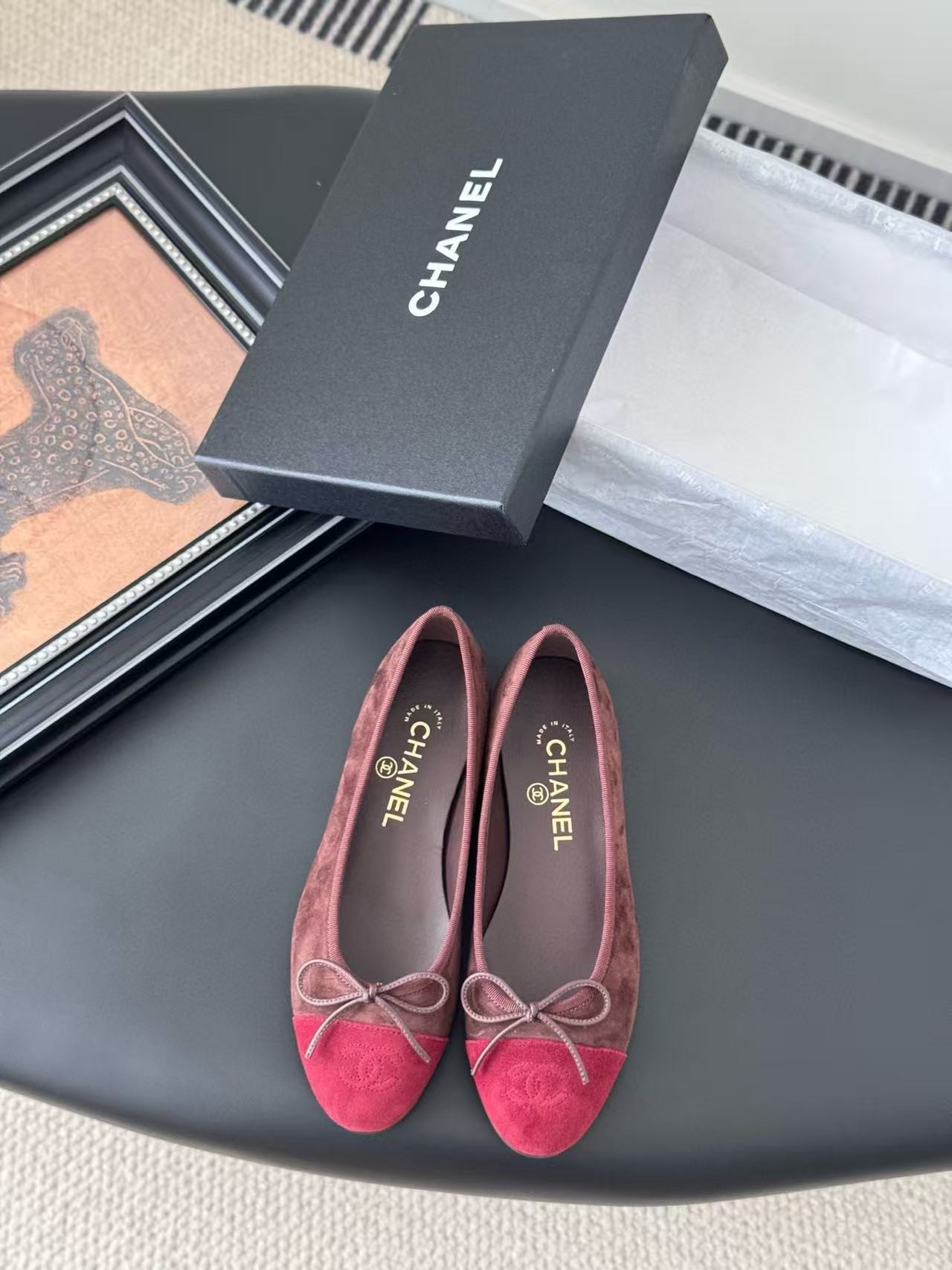 ua Ch*el ballet flats