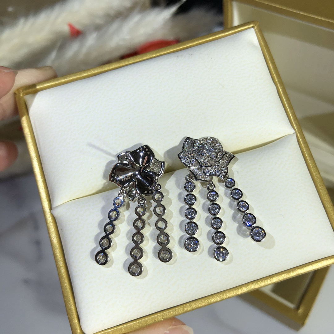 Piaget tassel rose Earrings