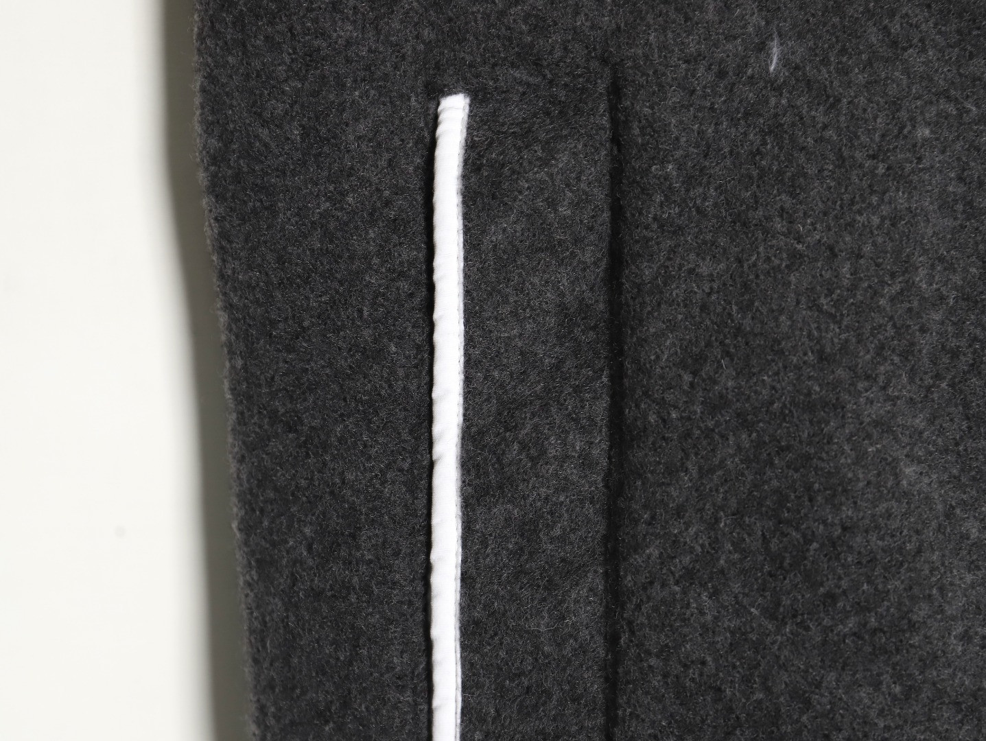 Can*a Go*e lambskin vest