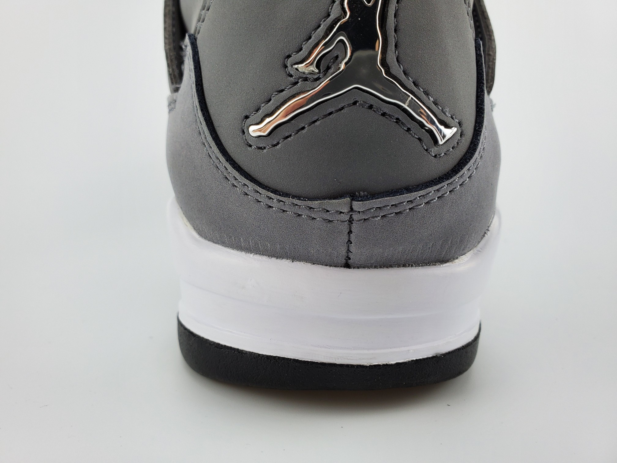 Jordan 4 Retro Cool Grey(2019)