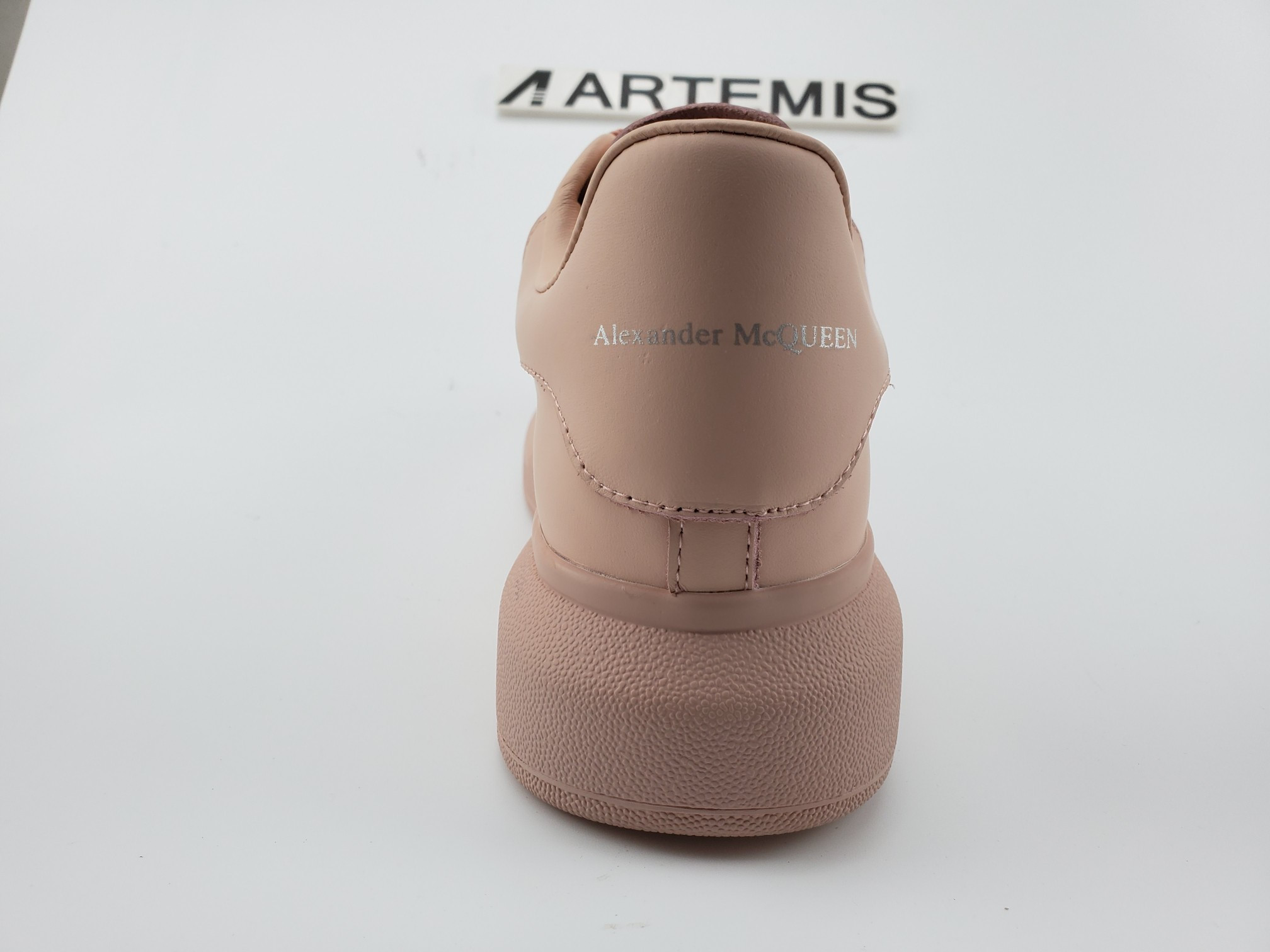ale*d*r M*Q*en trainers pink