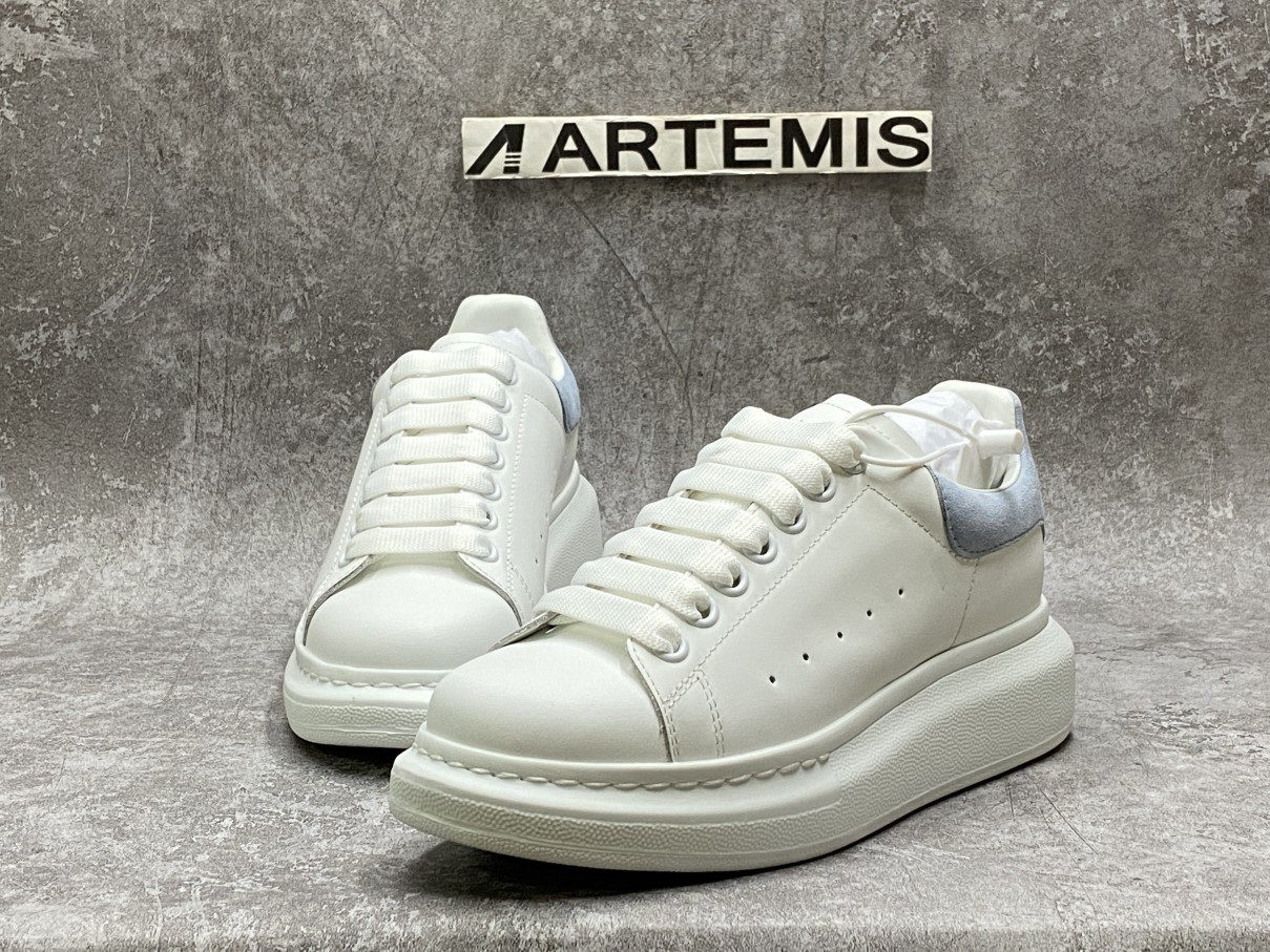 ale*d*r M*Q*en oversized light blue sneaker