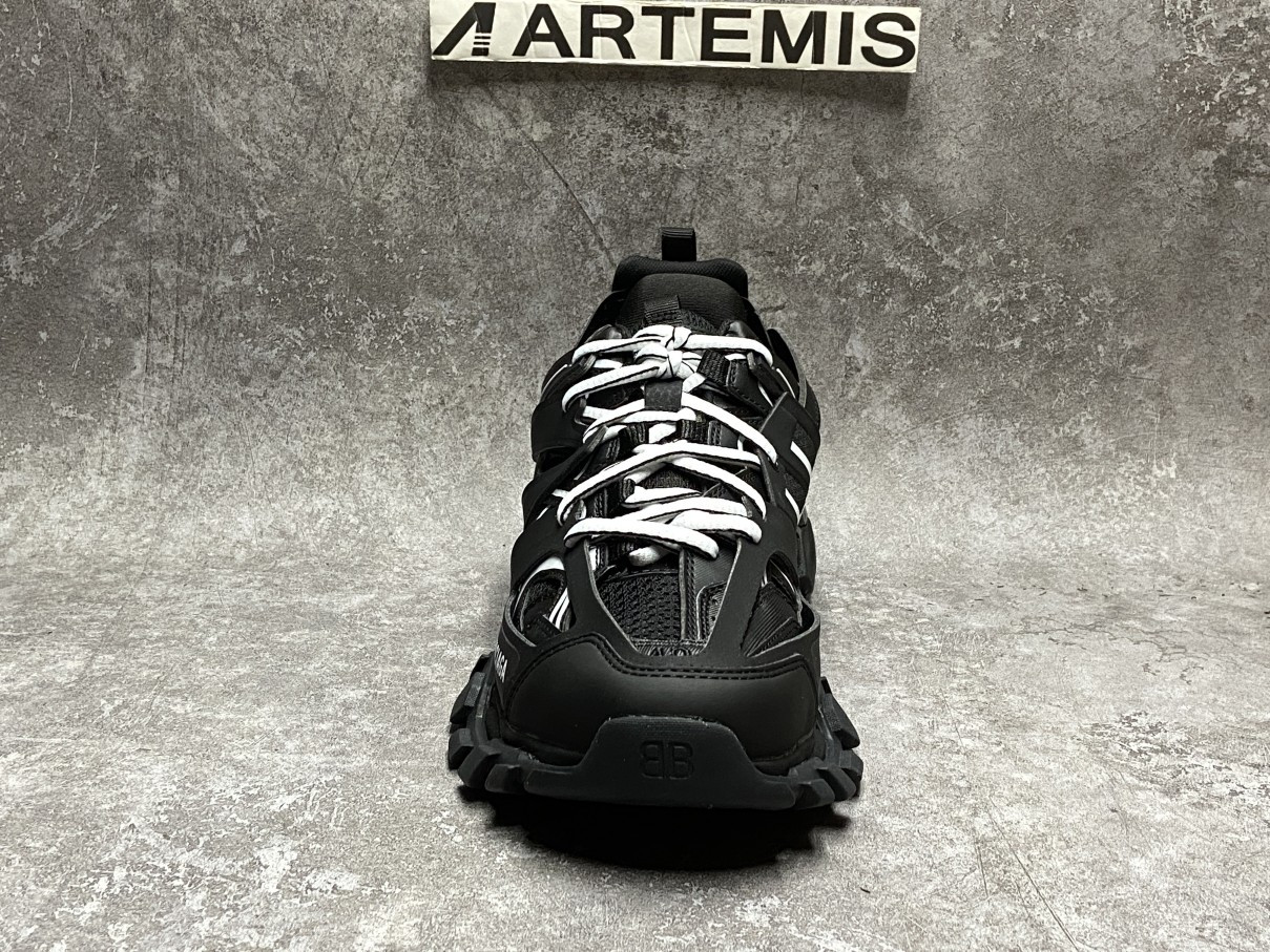 Balenciga Track Black White