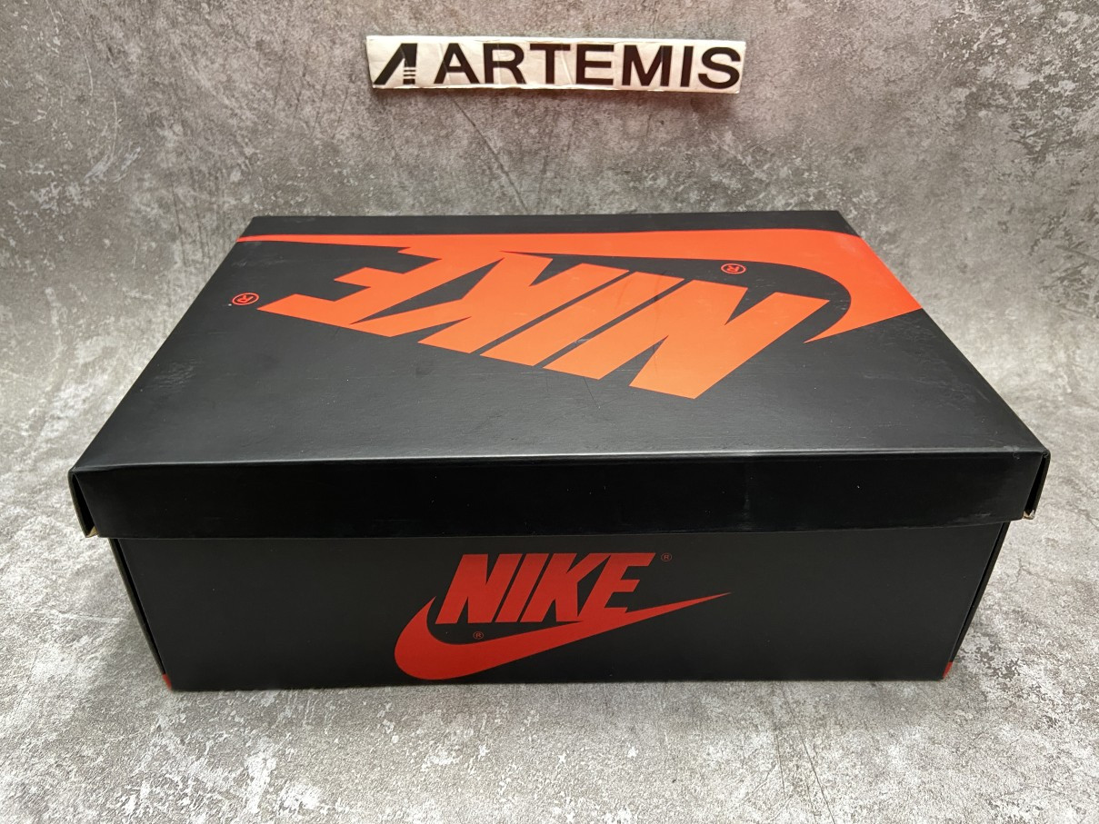 Air Jordan 1 Retro High White University Blue Black